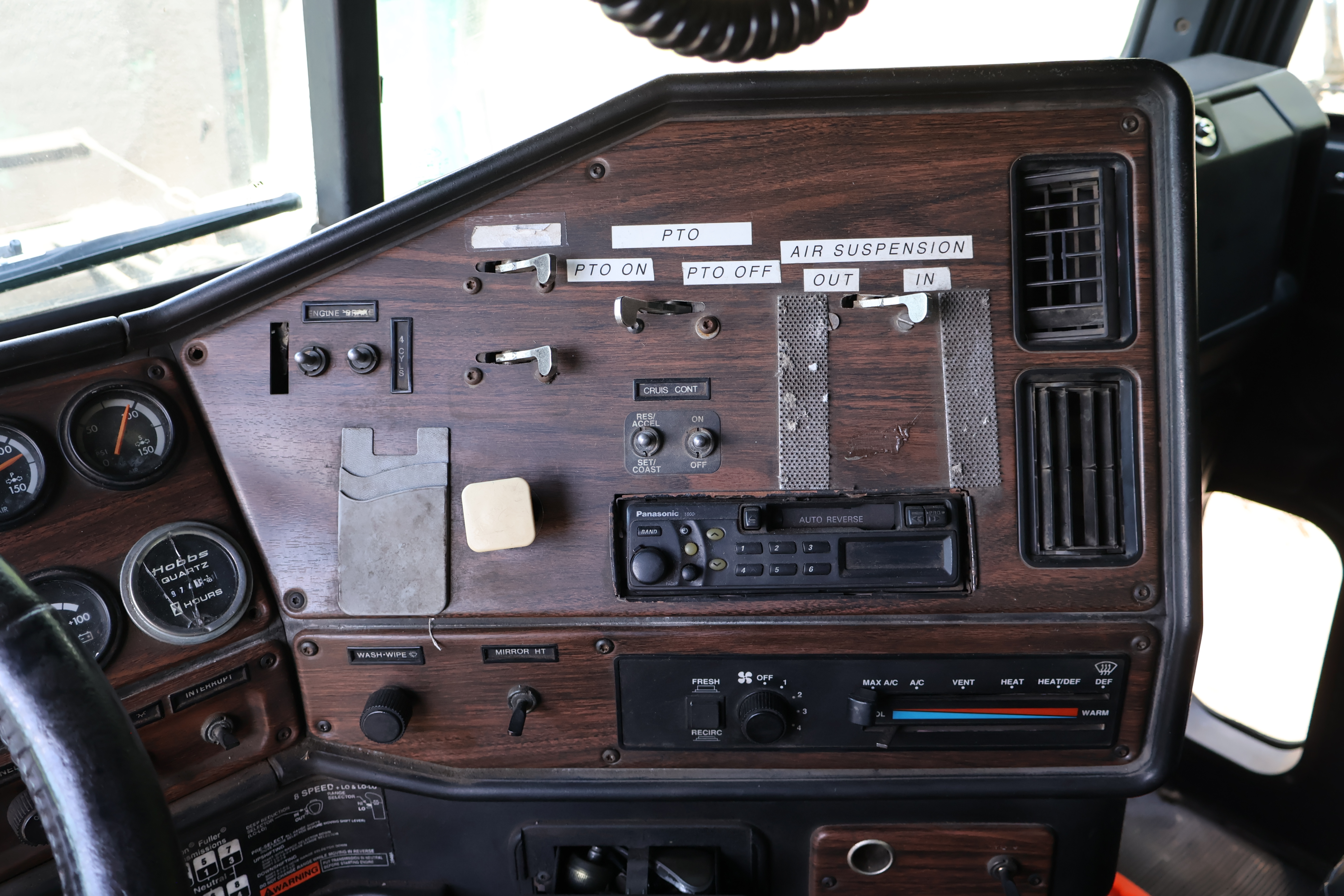 2000 FREIGHTLINER FLD112 - Image 35