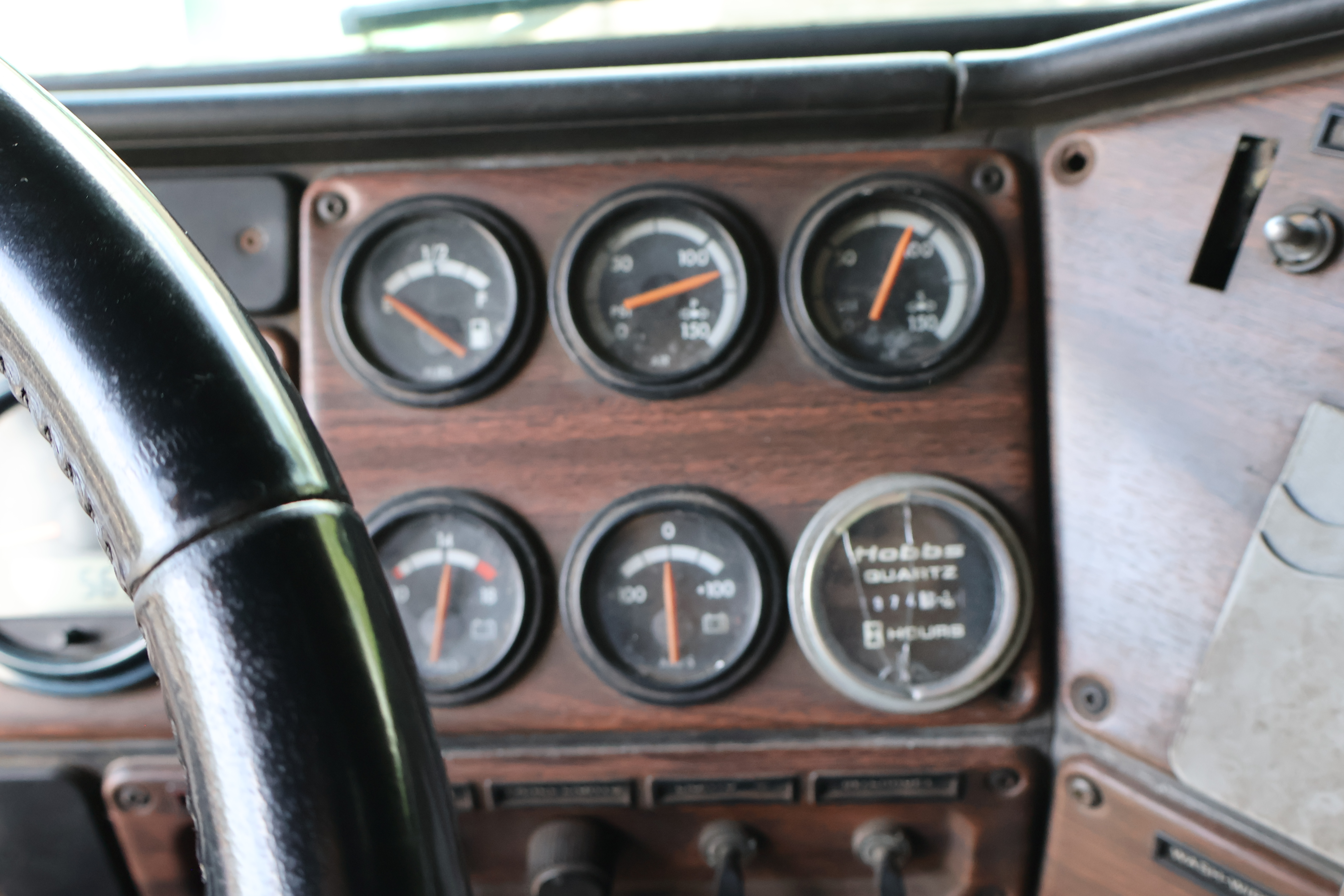 2000 FREIGHTLINER FLD112 - Image 37