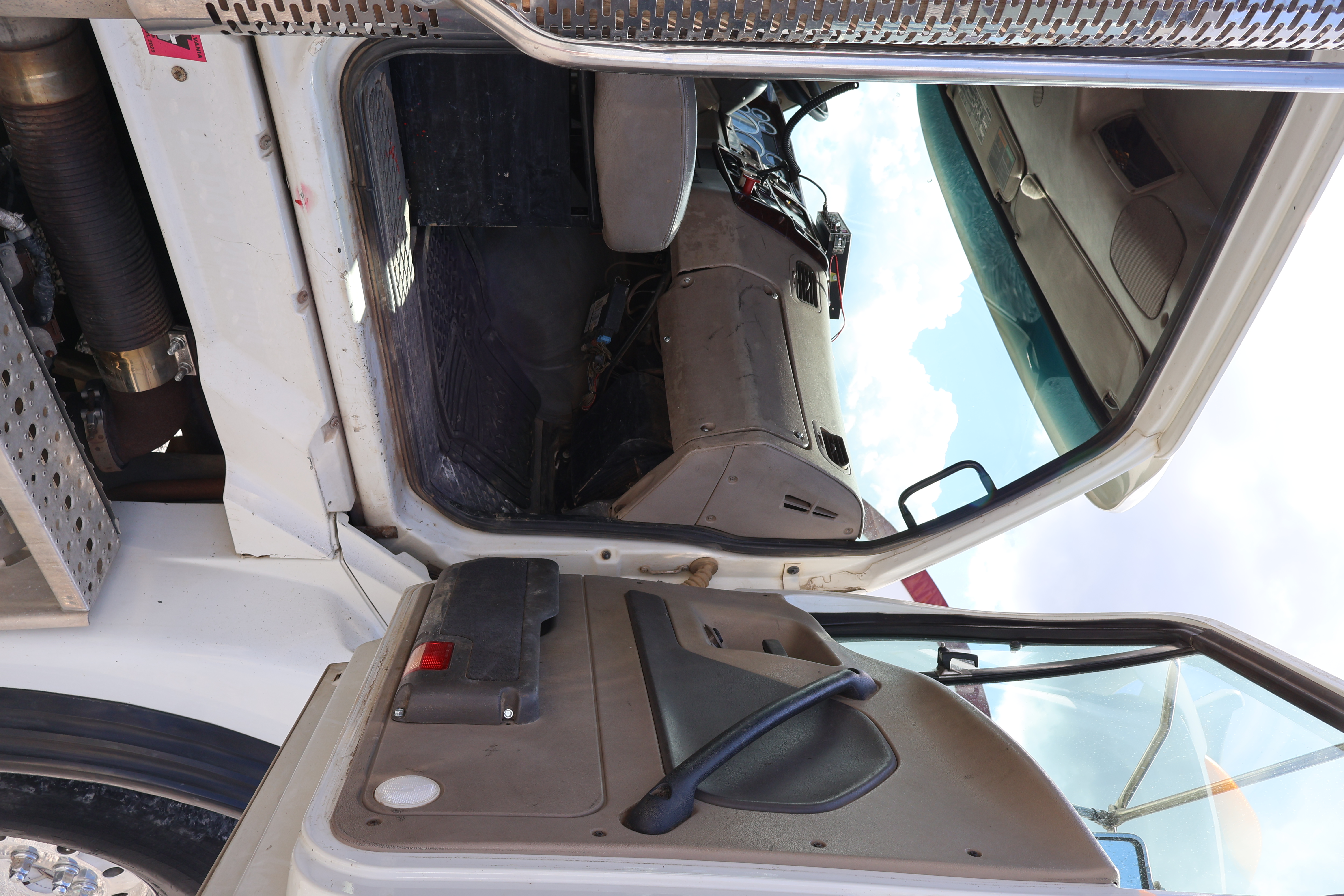 2008 STERLING L9500 - Image 30