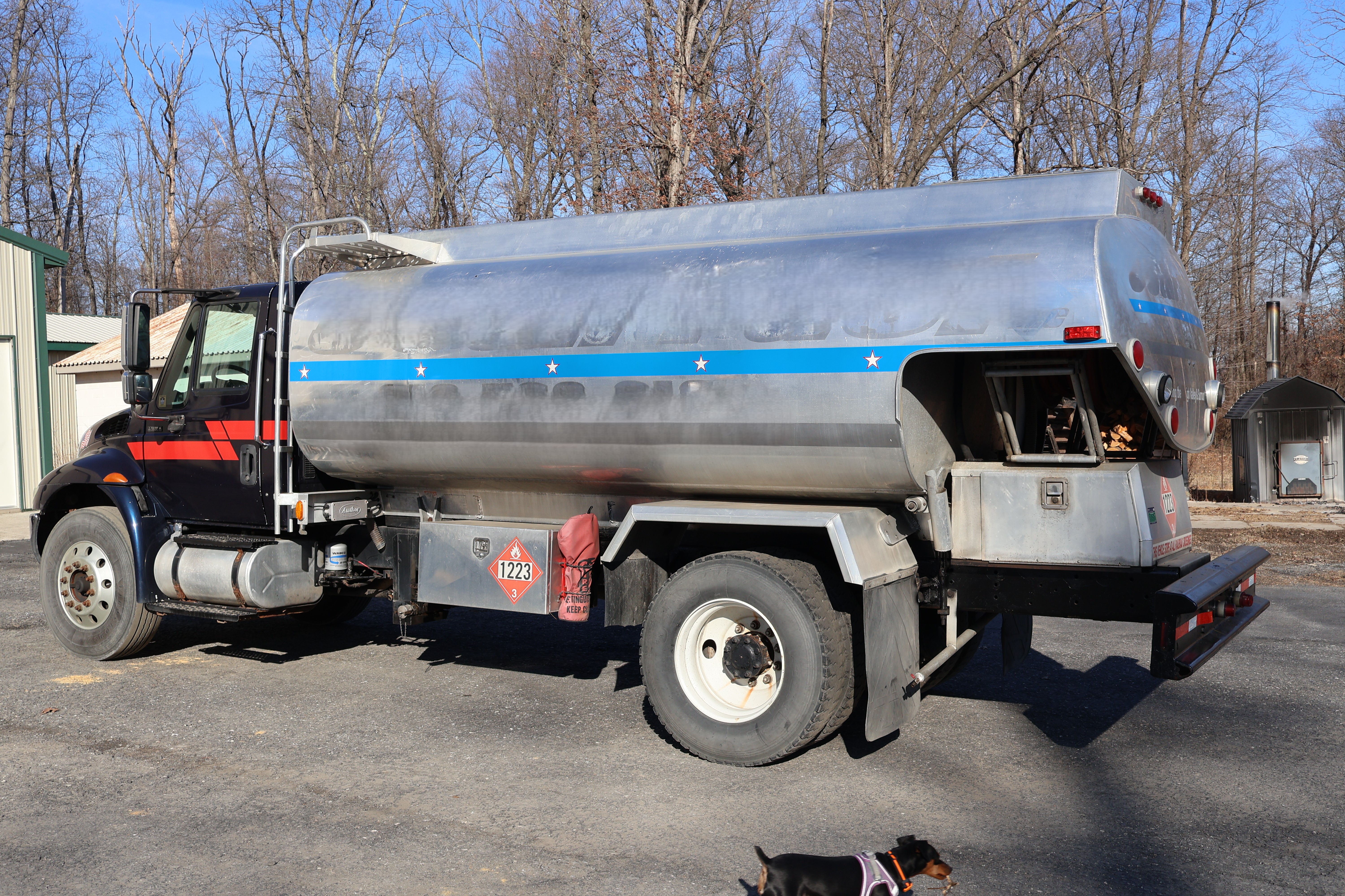 2004 INTERNATIONAL 4900 - view 3 of 33