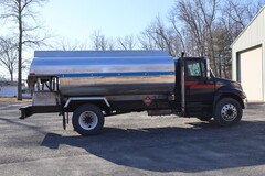 2004 INTERNATIONAL 4900 - Image 7
