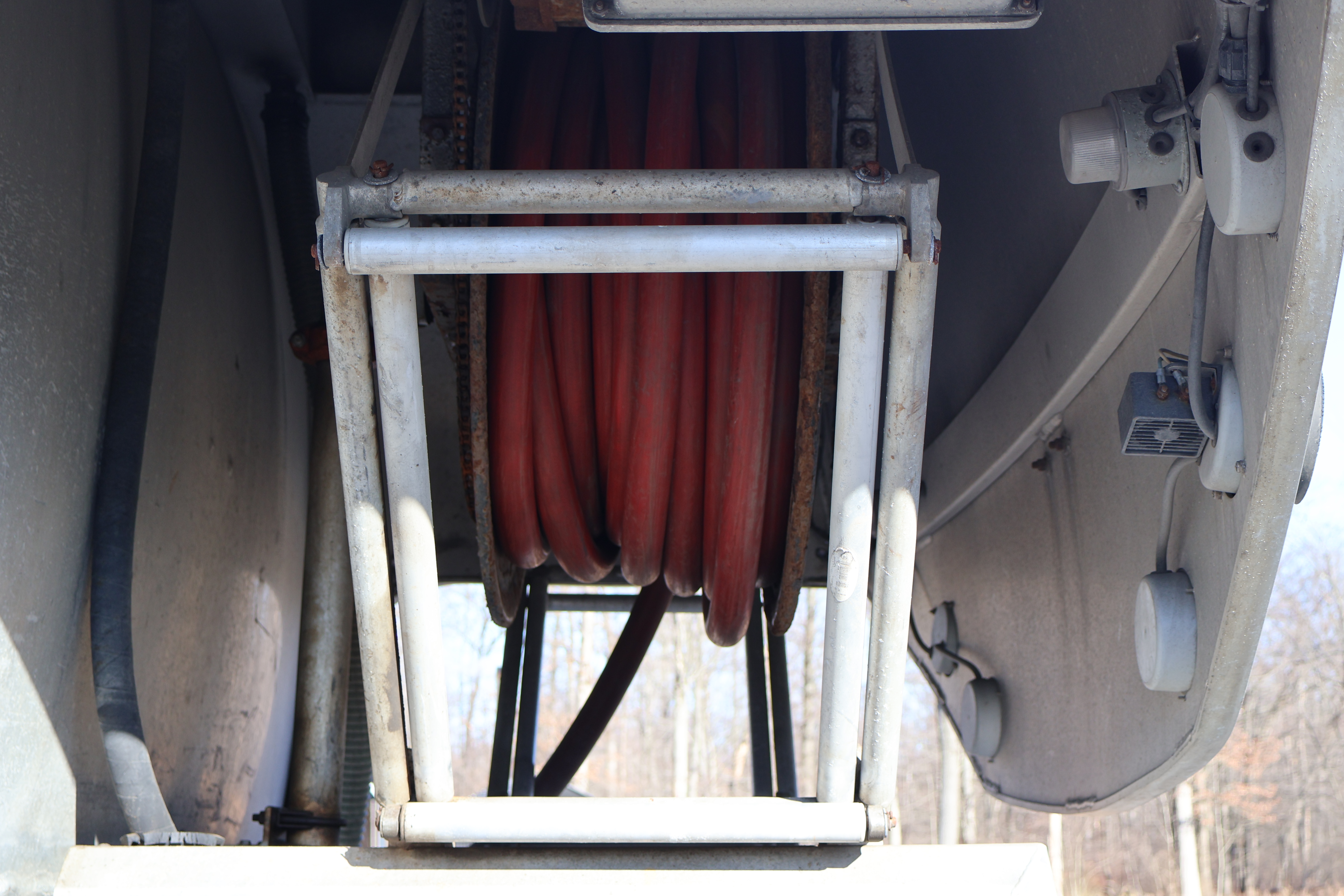 2004 INTERNATIONAL 4900 - view 18 of 33