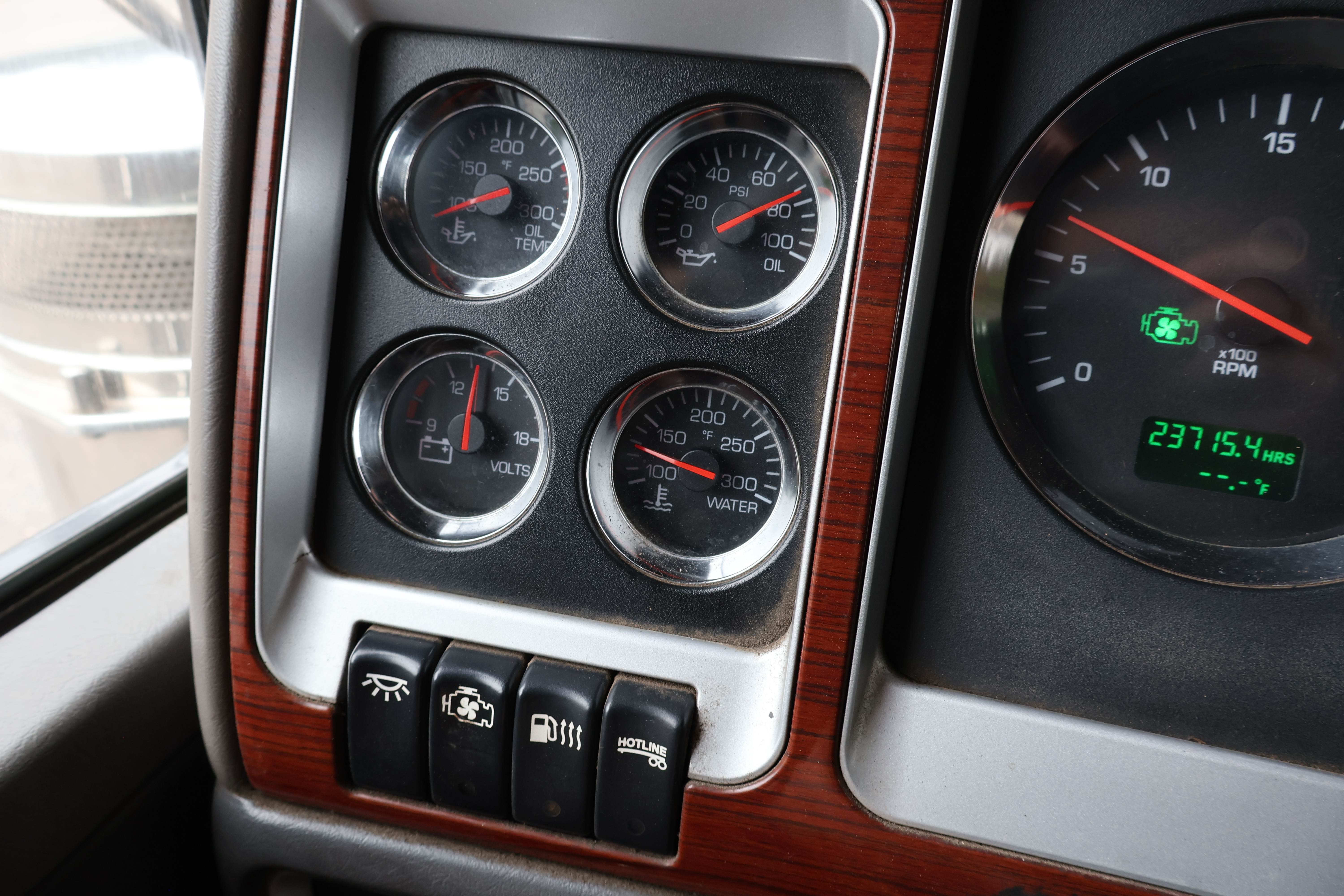 2008 KENWORTH W900 - Image 35