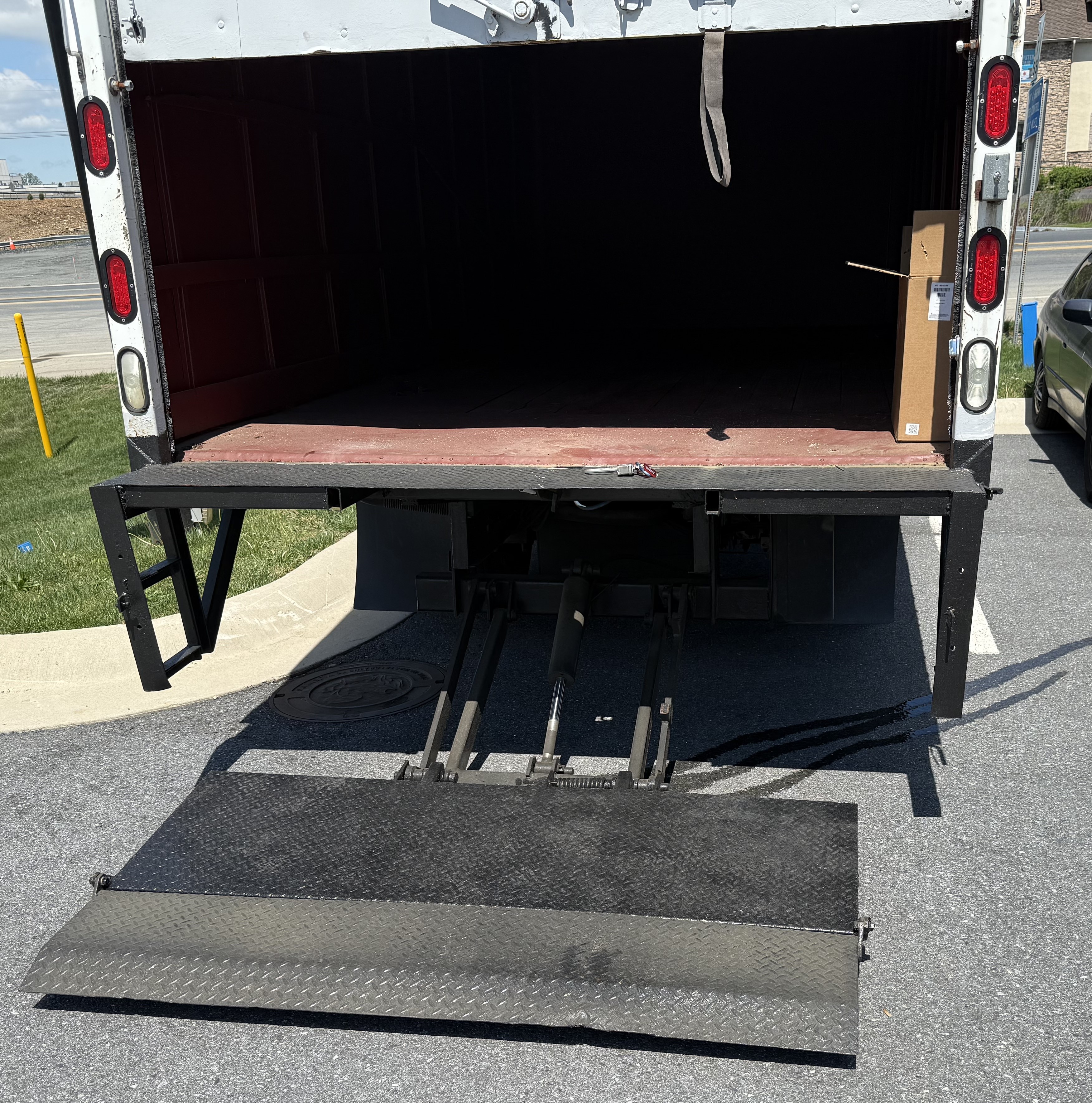 2005 GMC W4500 - Image 10