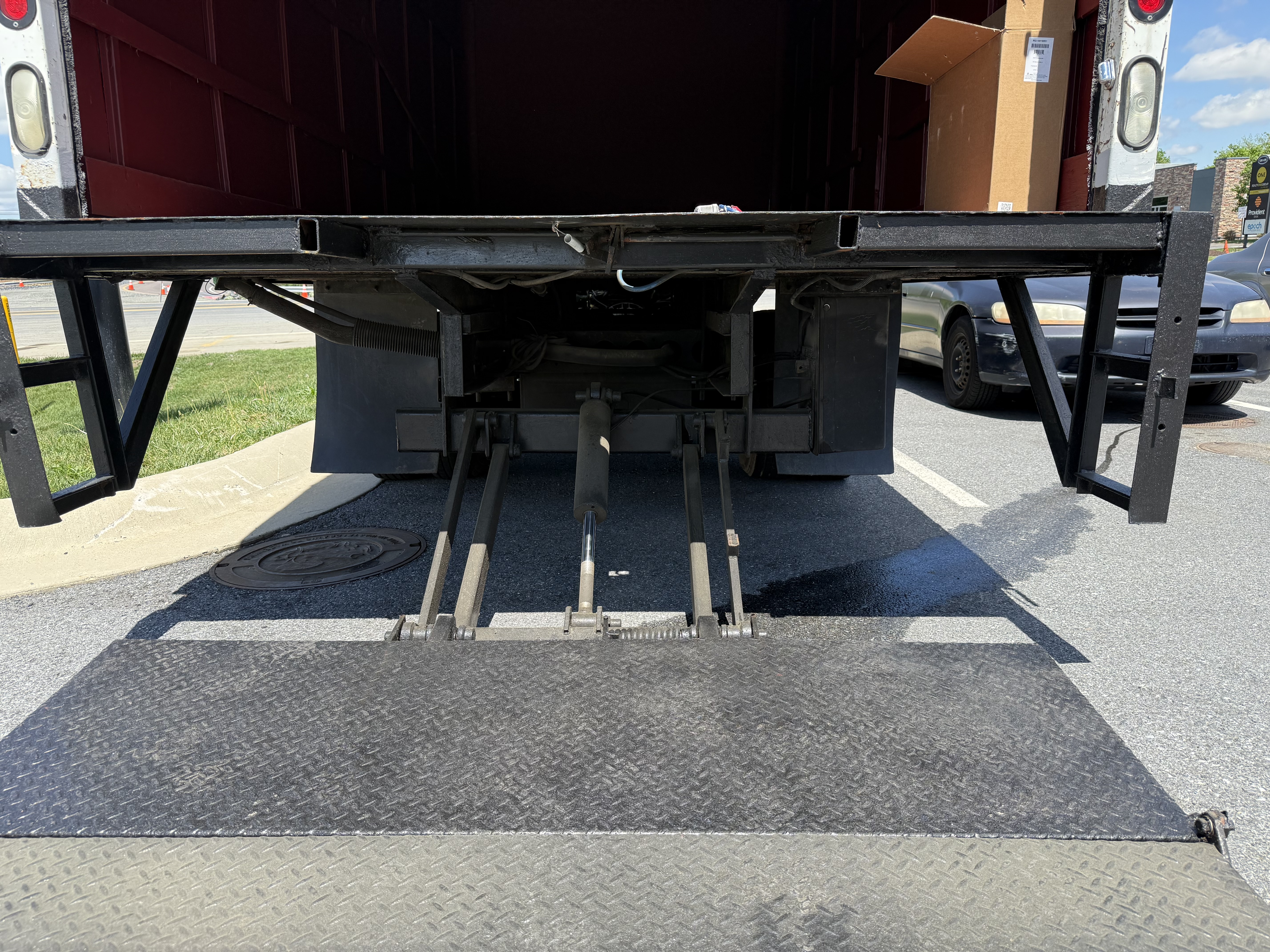 2005 GMC W4500 - Image 12