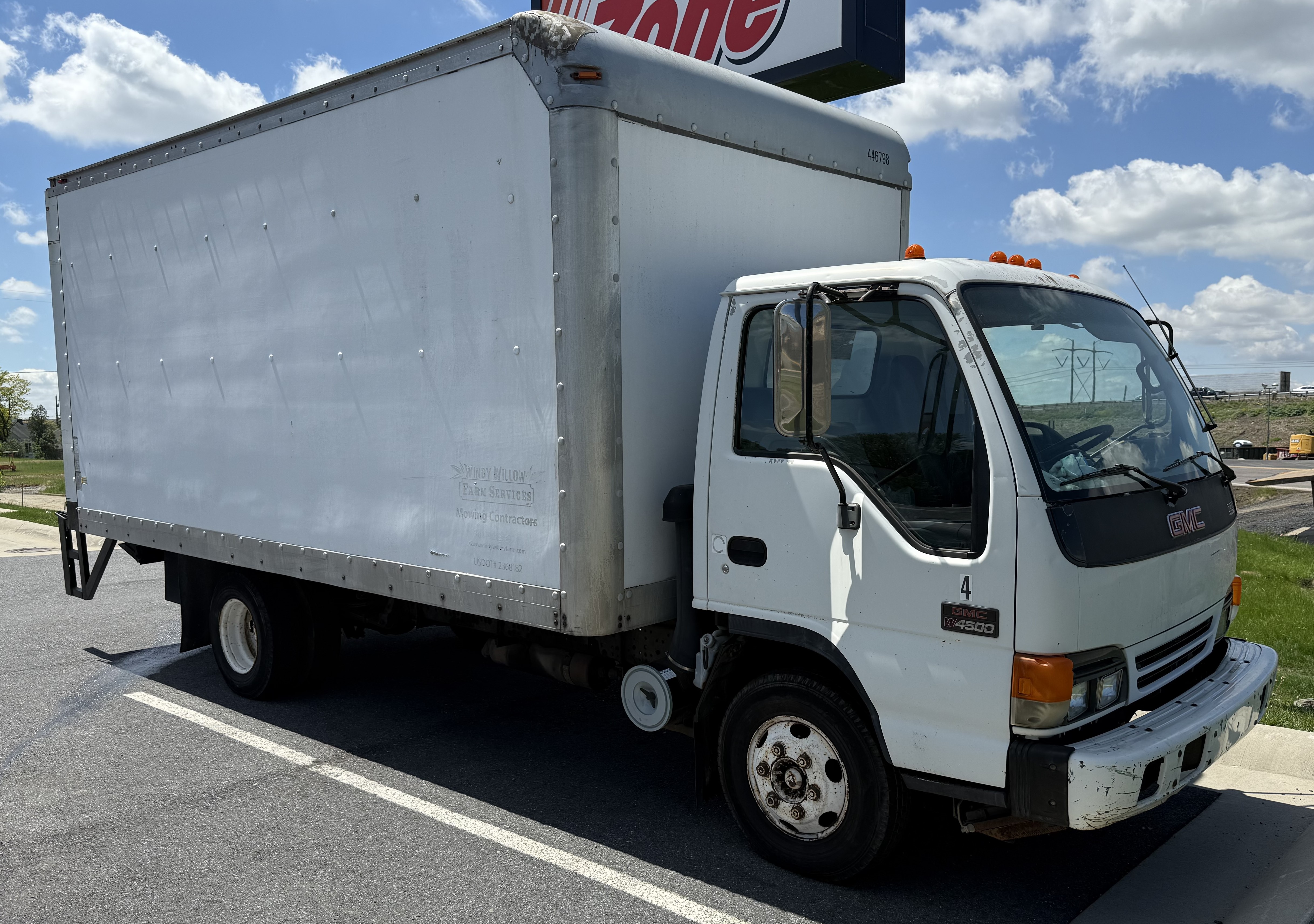 2005 GMC W4500 - view 3 of 37