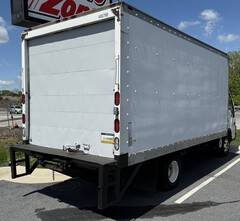2005 GMC W4500 - Image 5