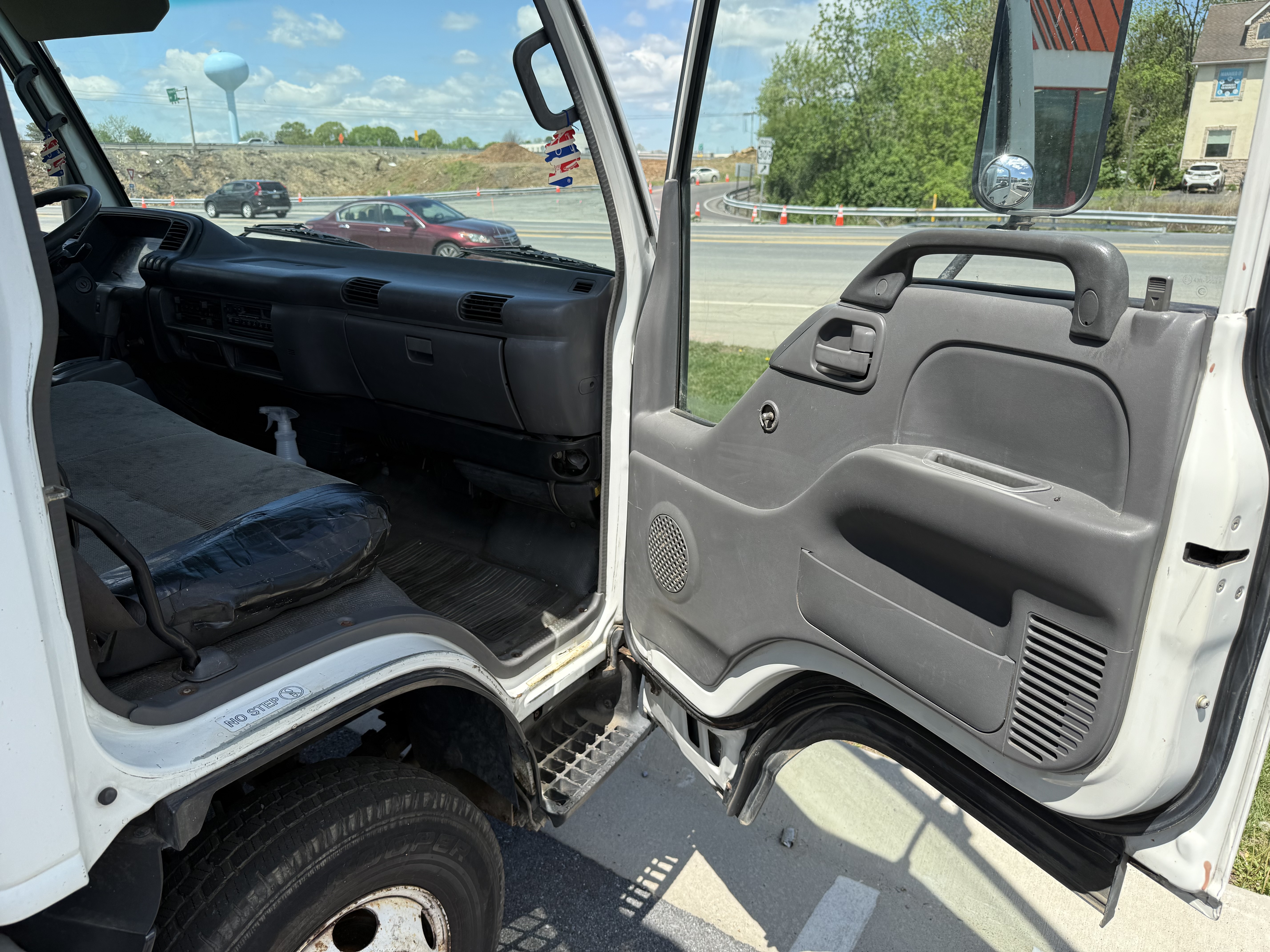 2005 GMC W4500 - Image 23