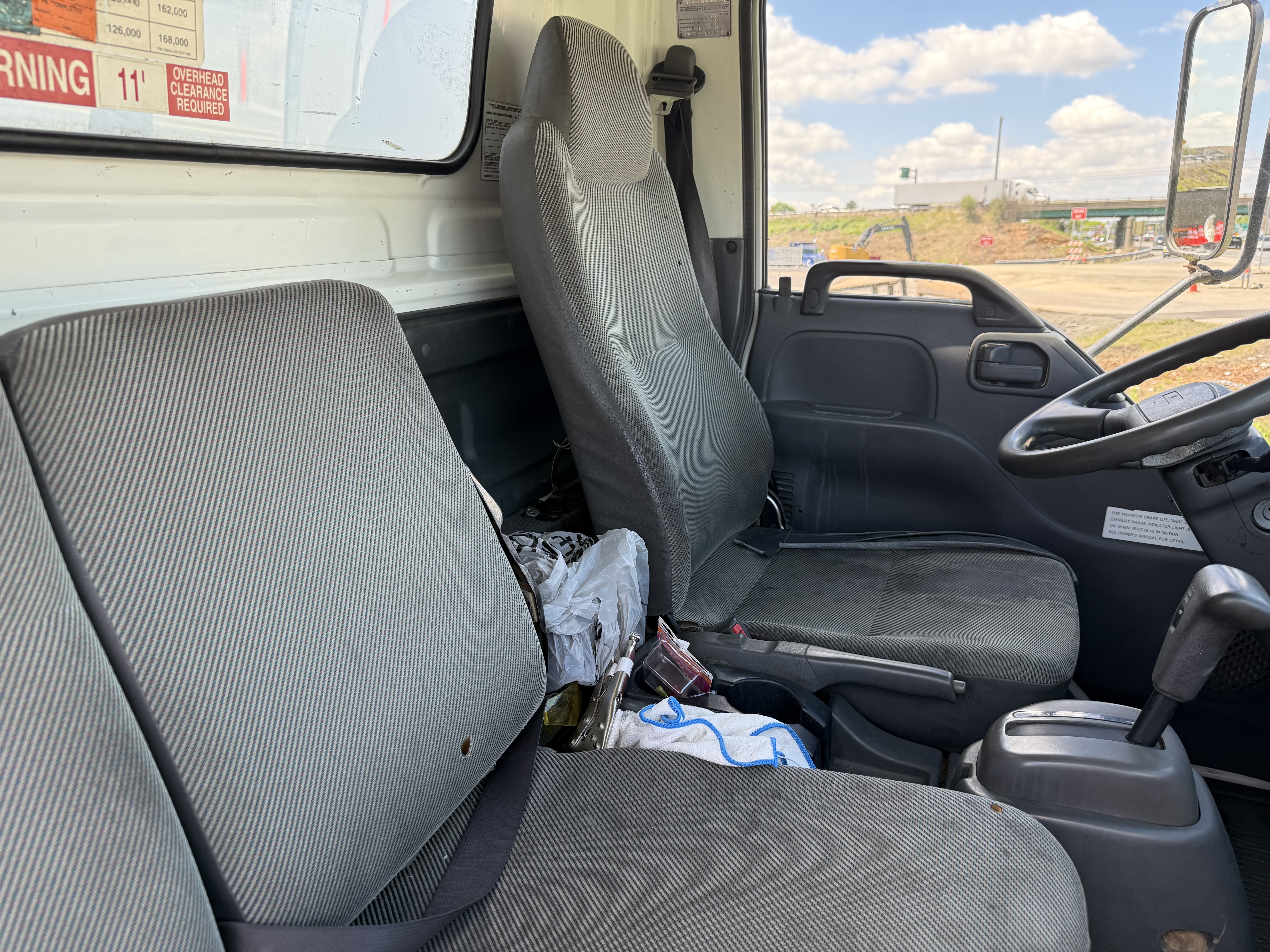 2005 GMC W4500 - Image 25