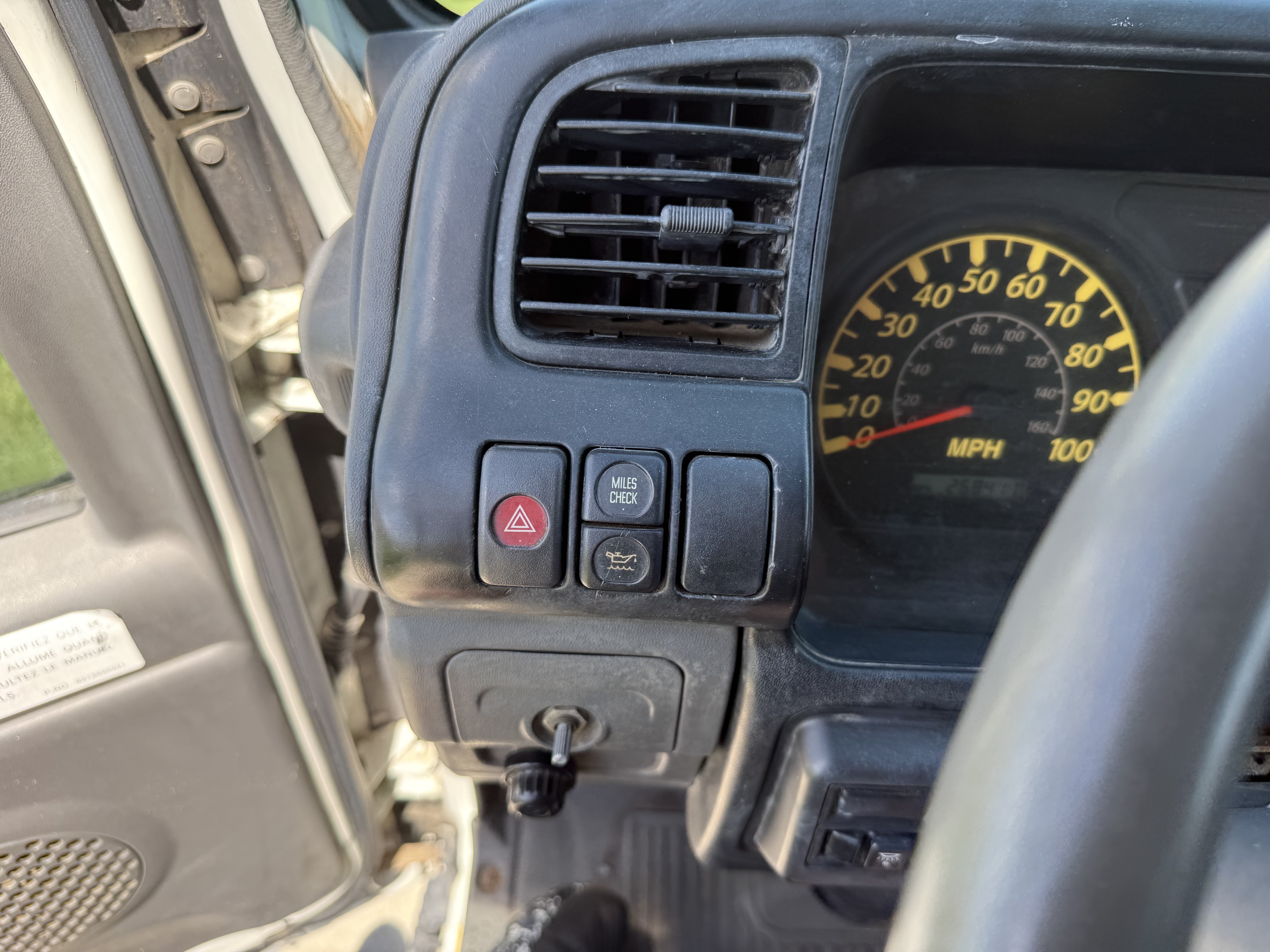 2005 GMC W4500 - Image 32