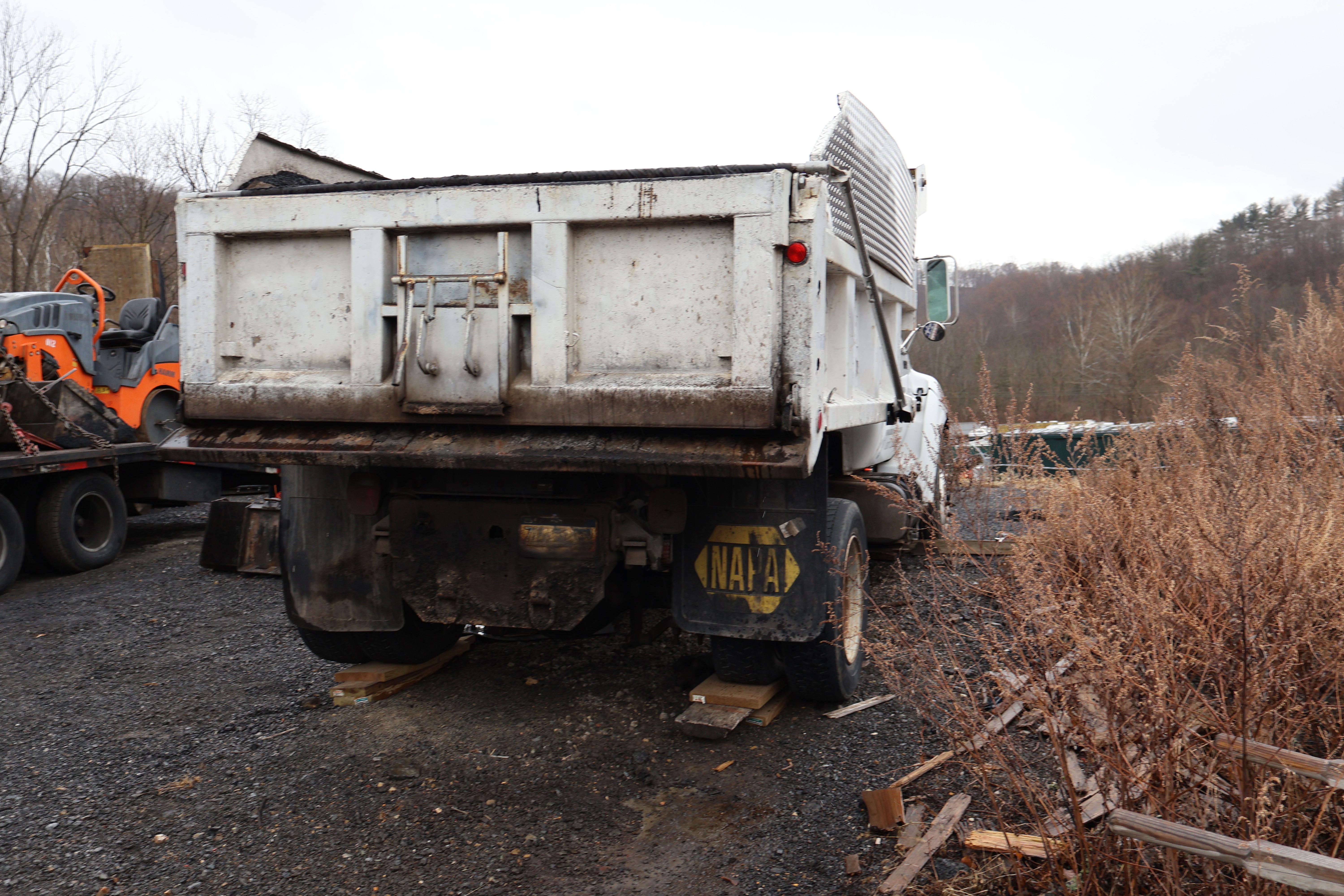 2001 FORD F650 - Image 4