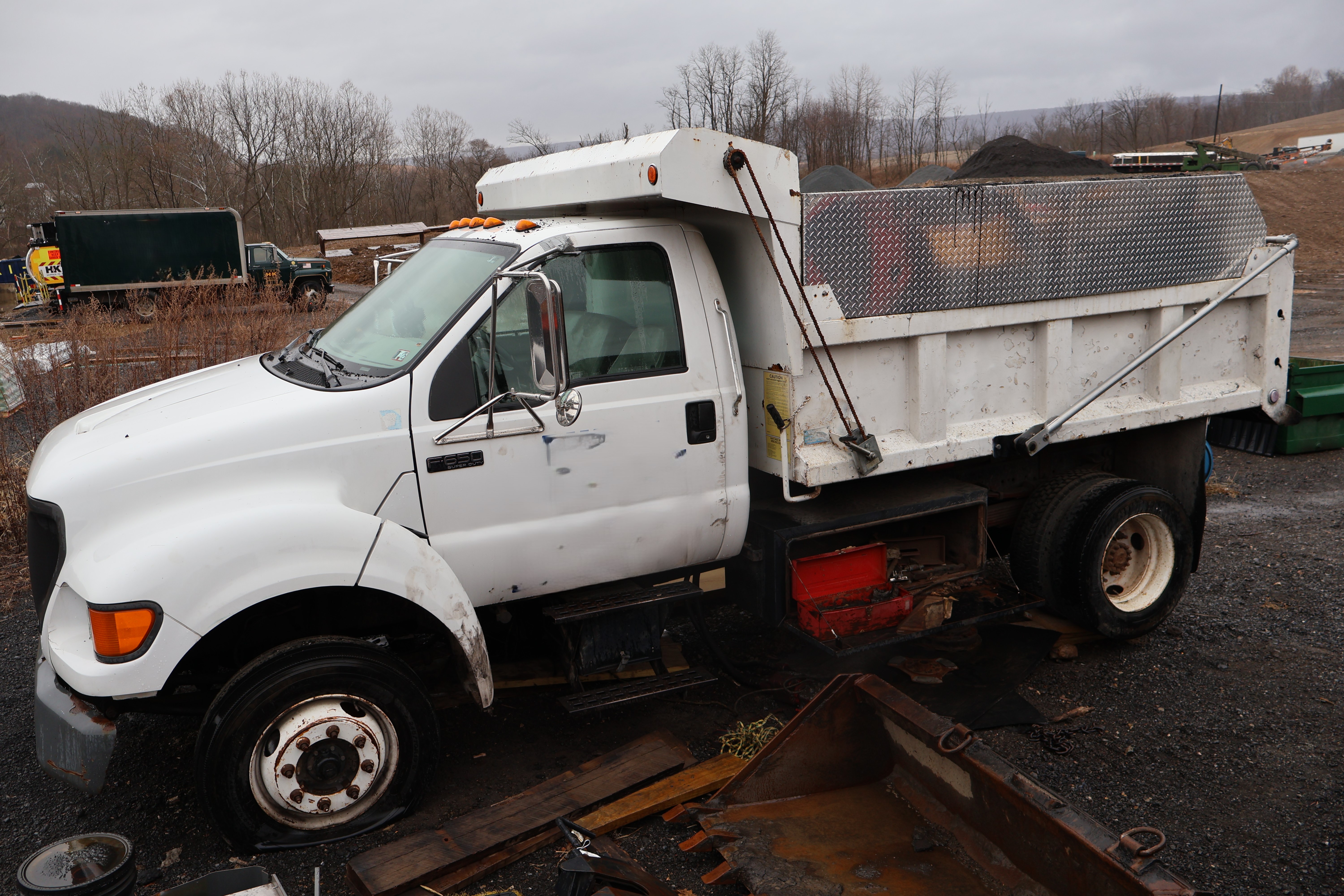 2001 FORD F650 - Image 9