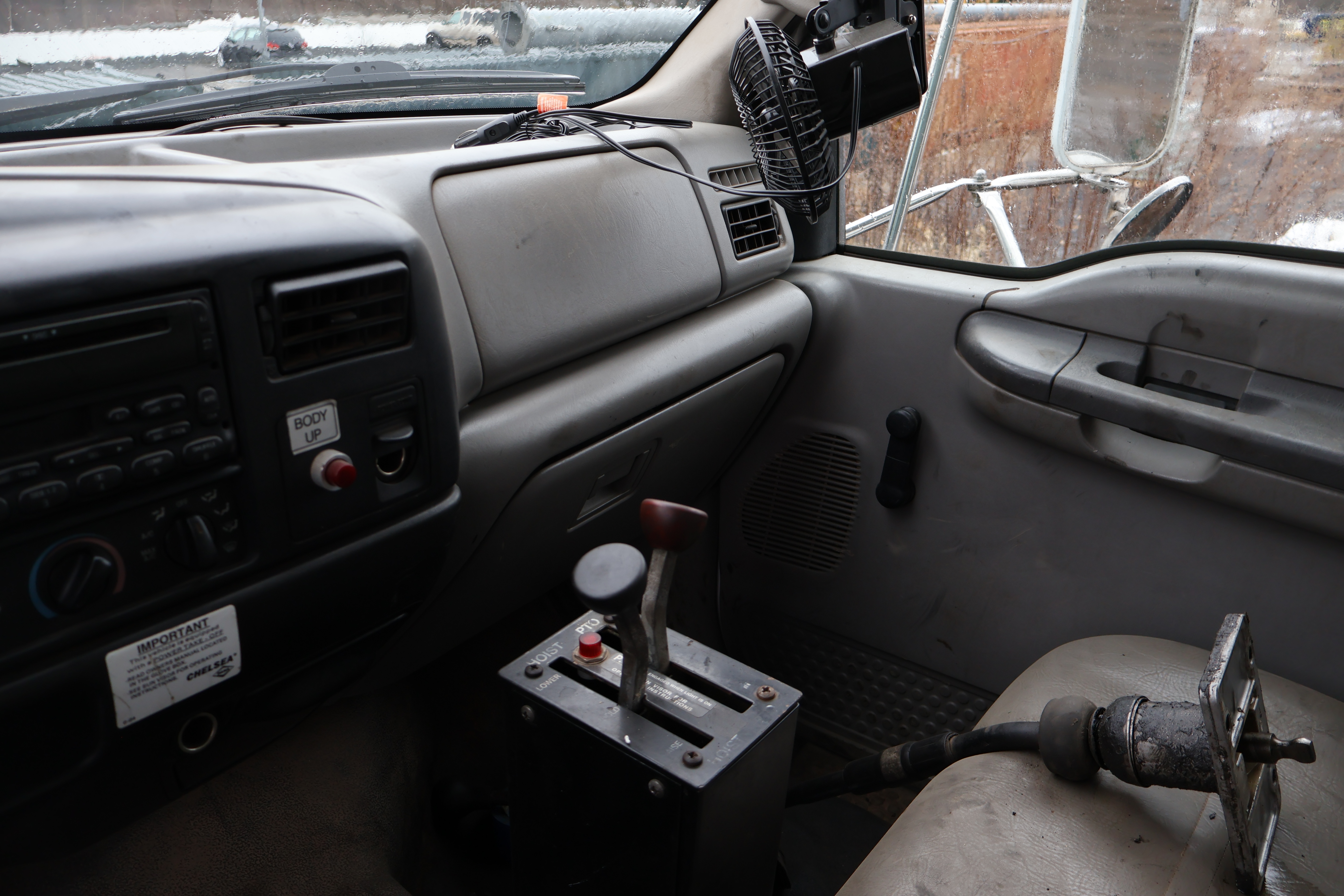 2001 FORD F650 - Image 24