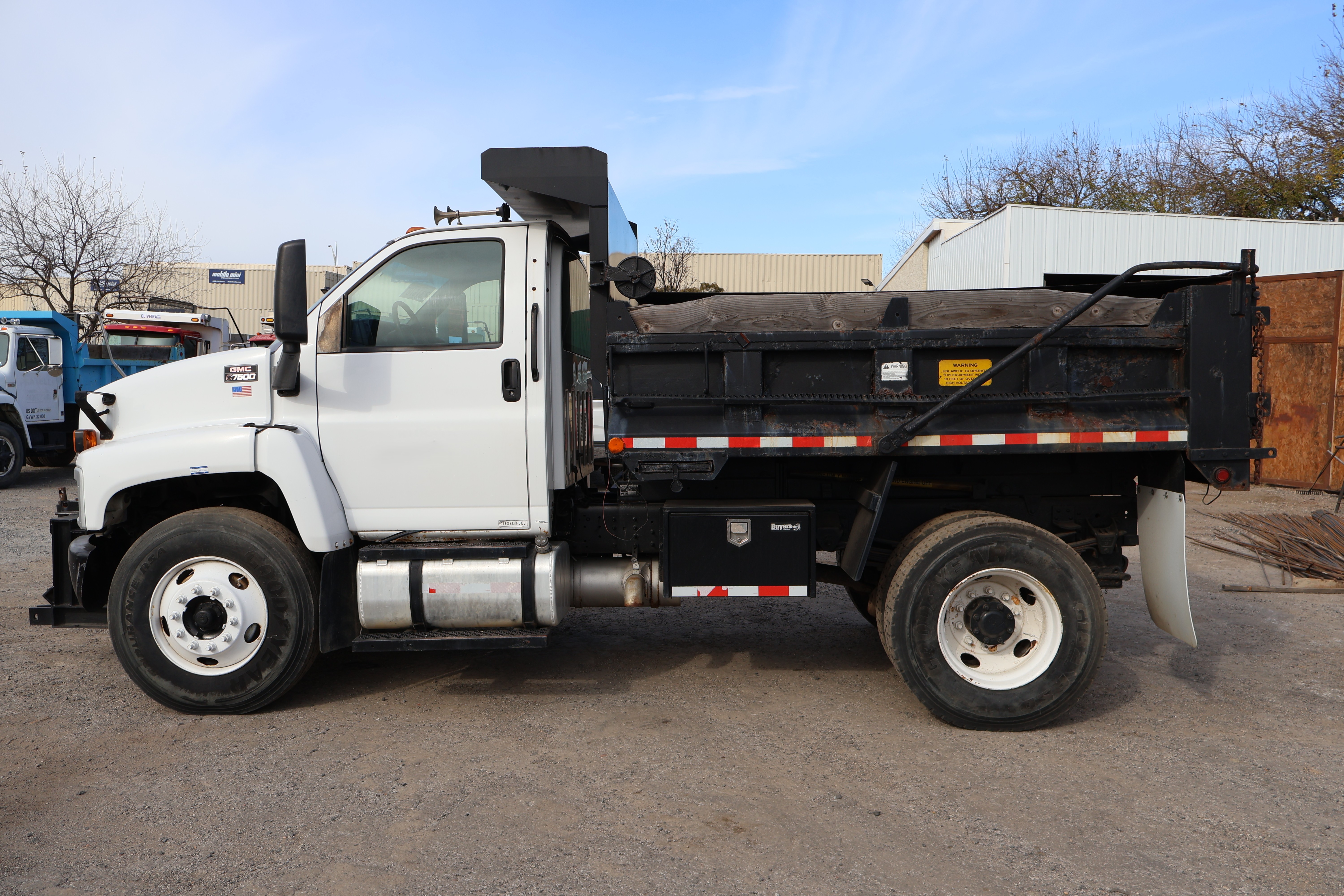 2006 GMC C7500 - Image 3