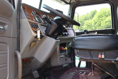 2006 PETERBILT 379 - Image 32