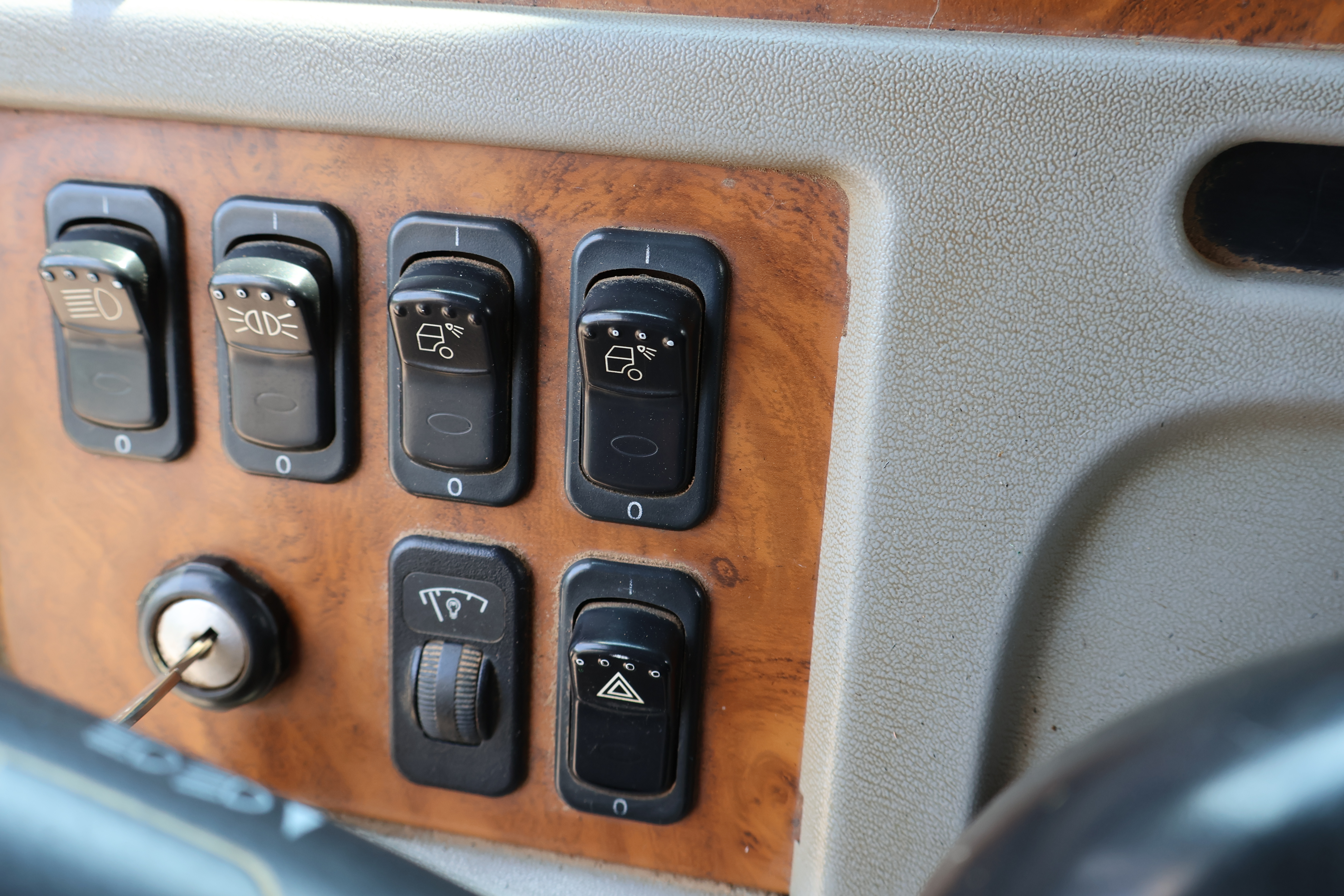 2006 PETERBILT 379 - Image 37