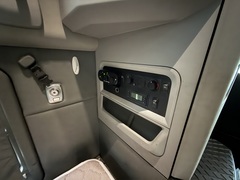 2016 KENWORTH T680 - Image 20