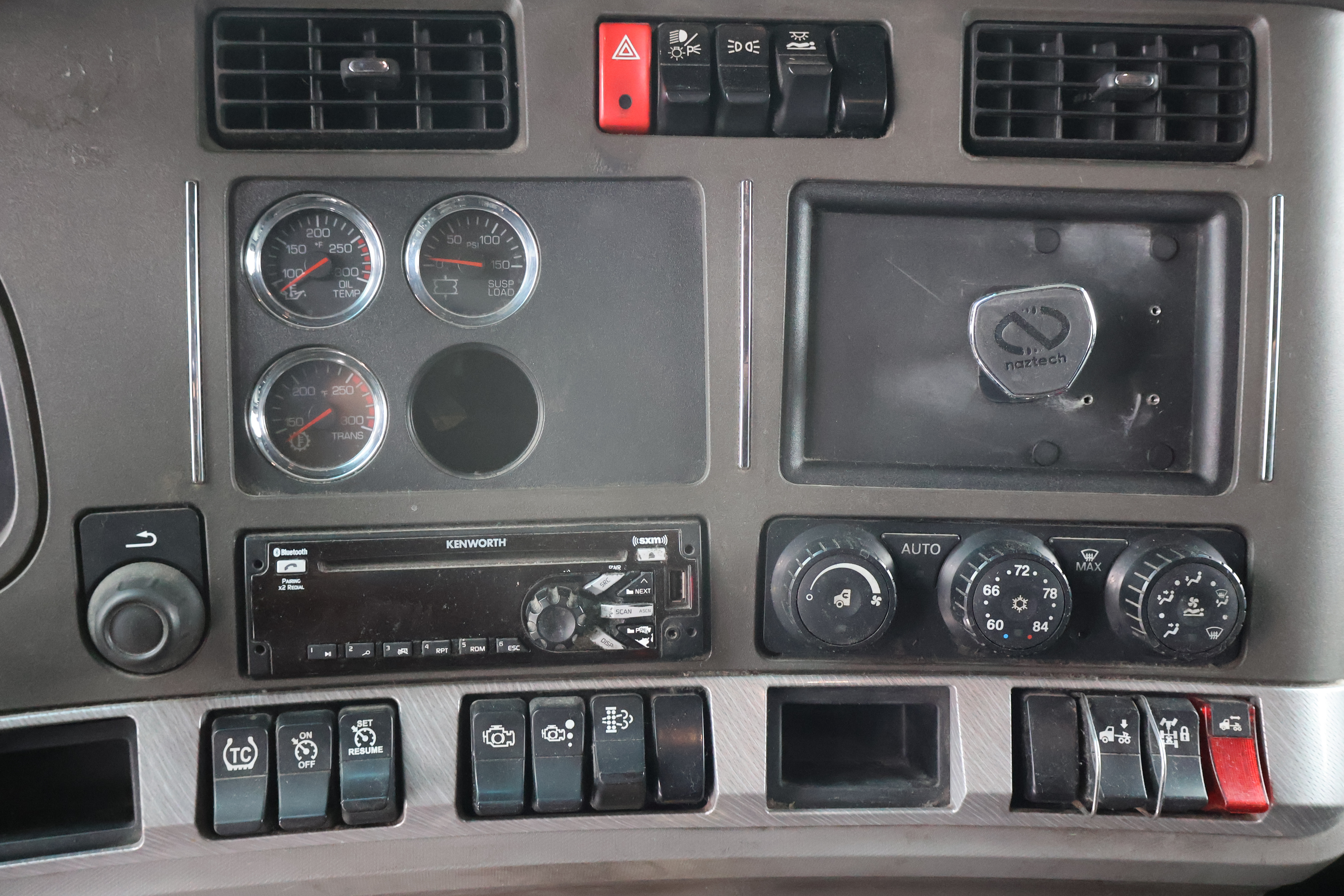 2016 KENWORTH T680 - Image 29