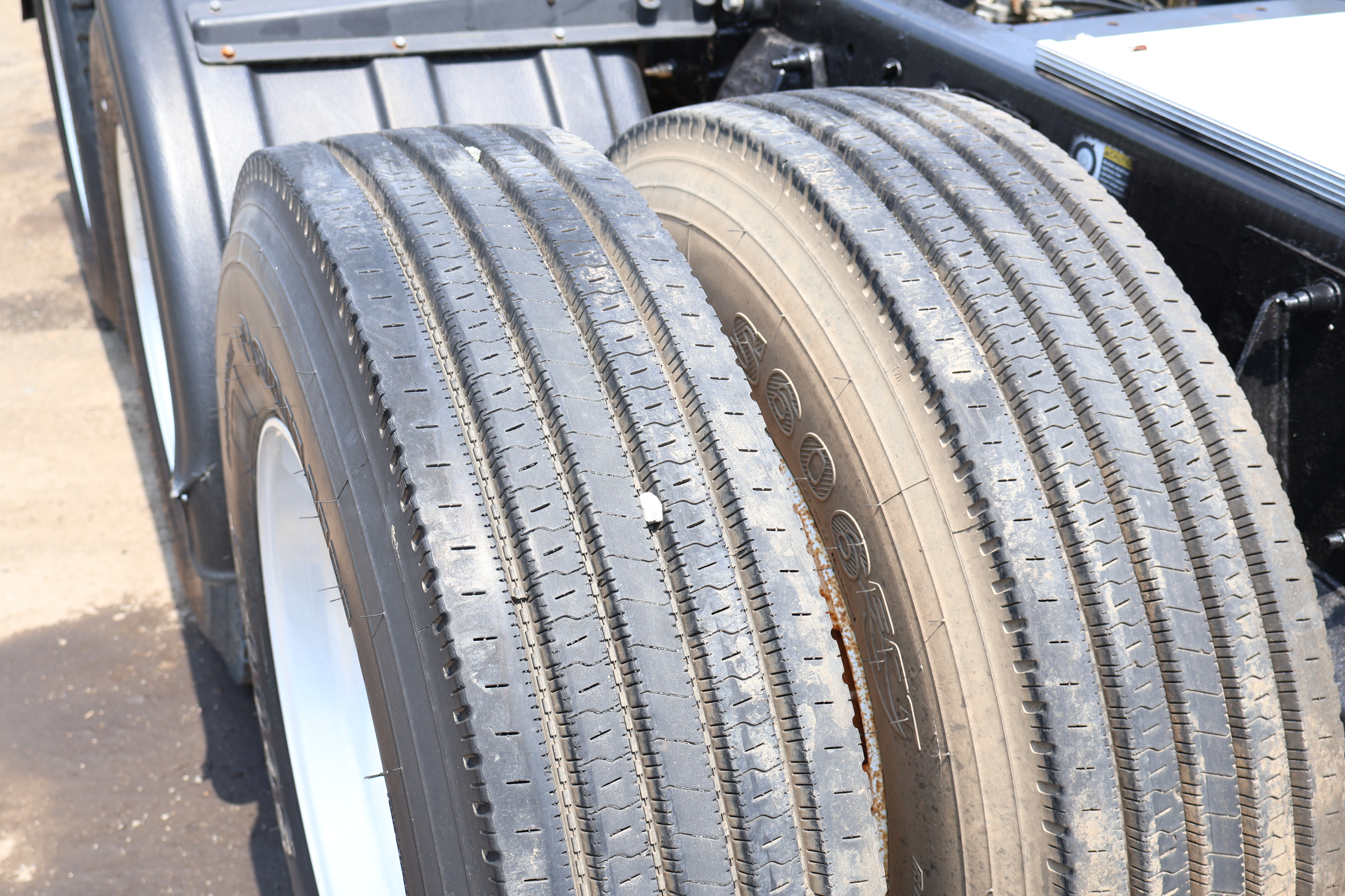 2008 PETERBILT 388 - Image 21