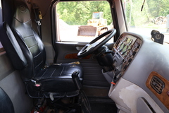 2008 PETERBILT 388 - Image 32