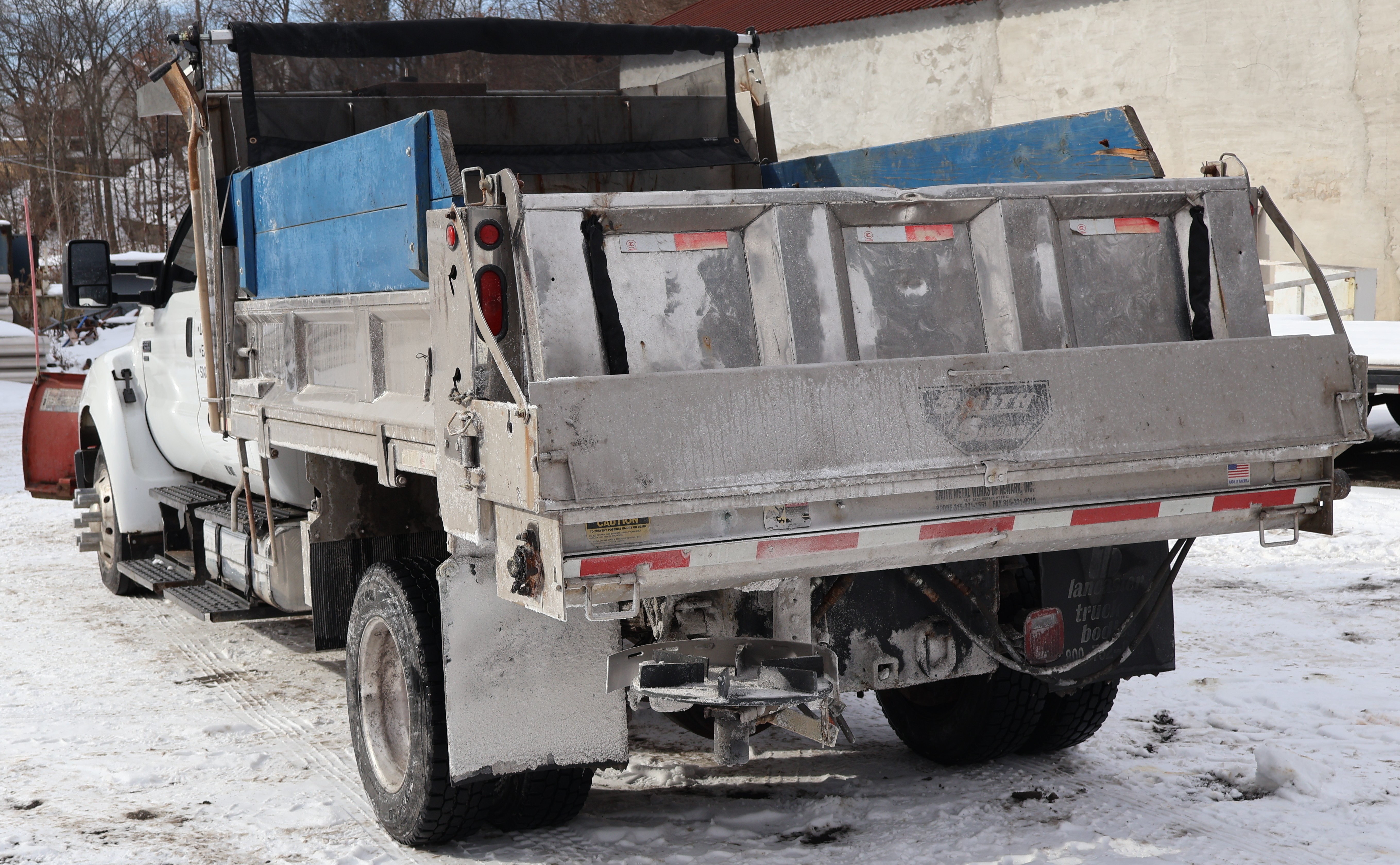 2004 FORD F650 - Image 8