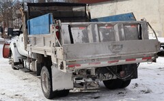 2004 FORD F650 - Image 8