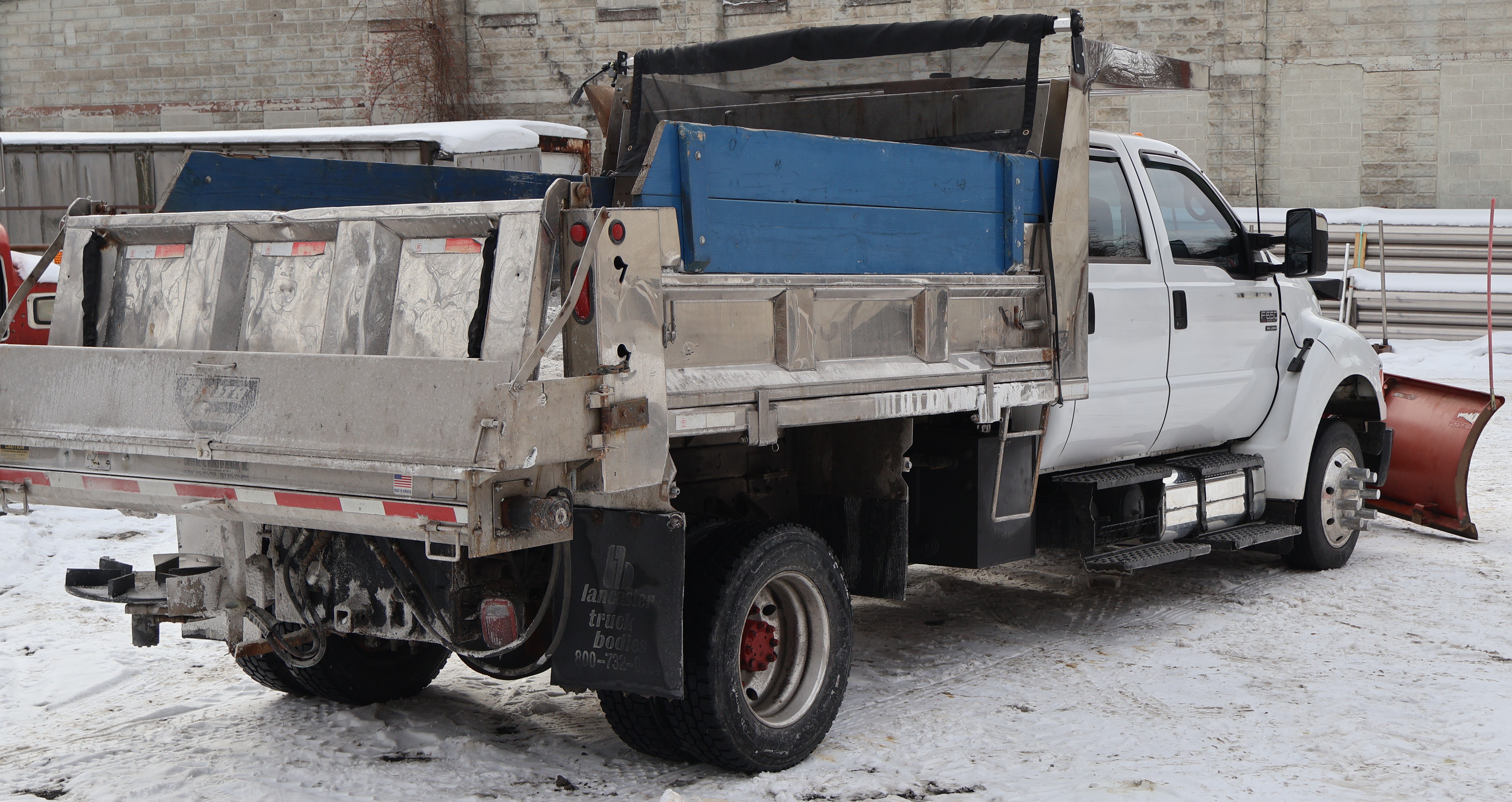 2004 FORD F650 - Image 10