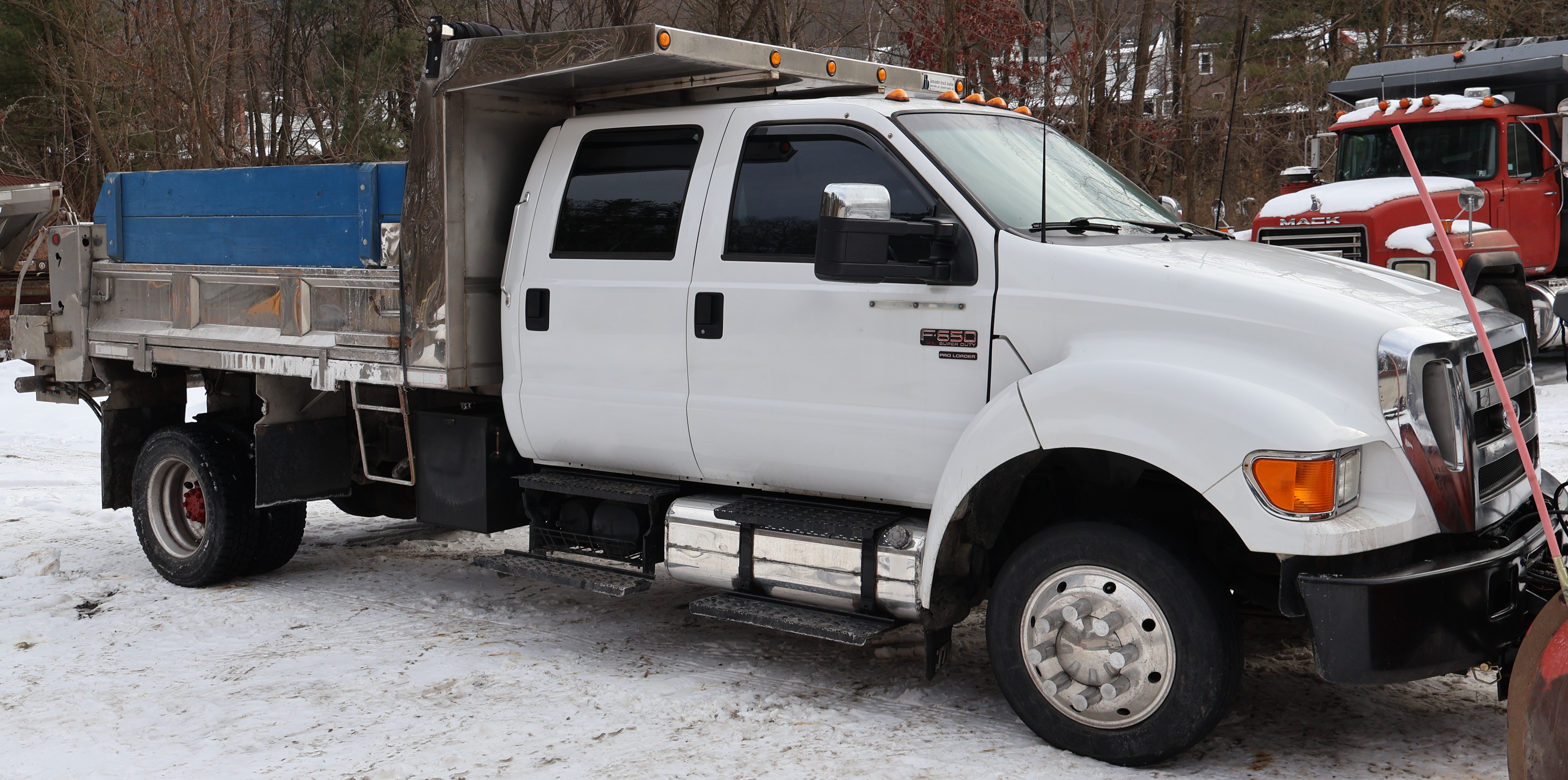 2004 FORD F650 - Image 14