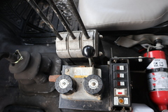 2004 FORD F650 - Image 33