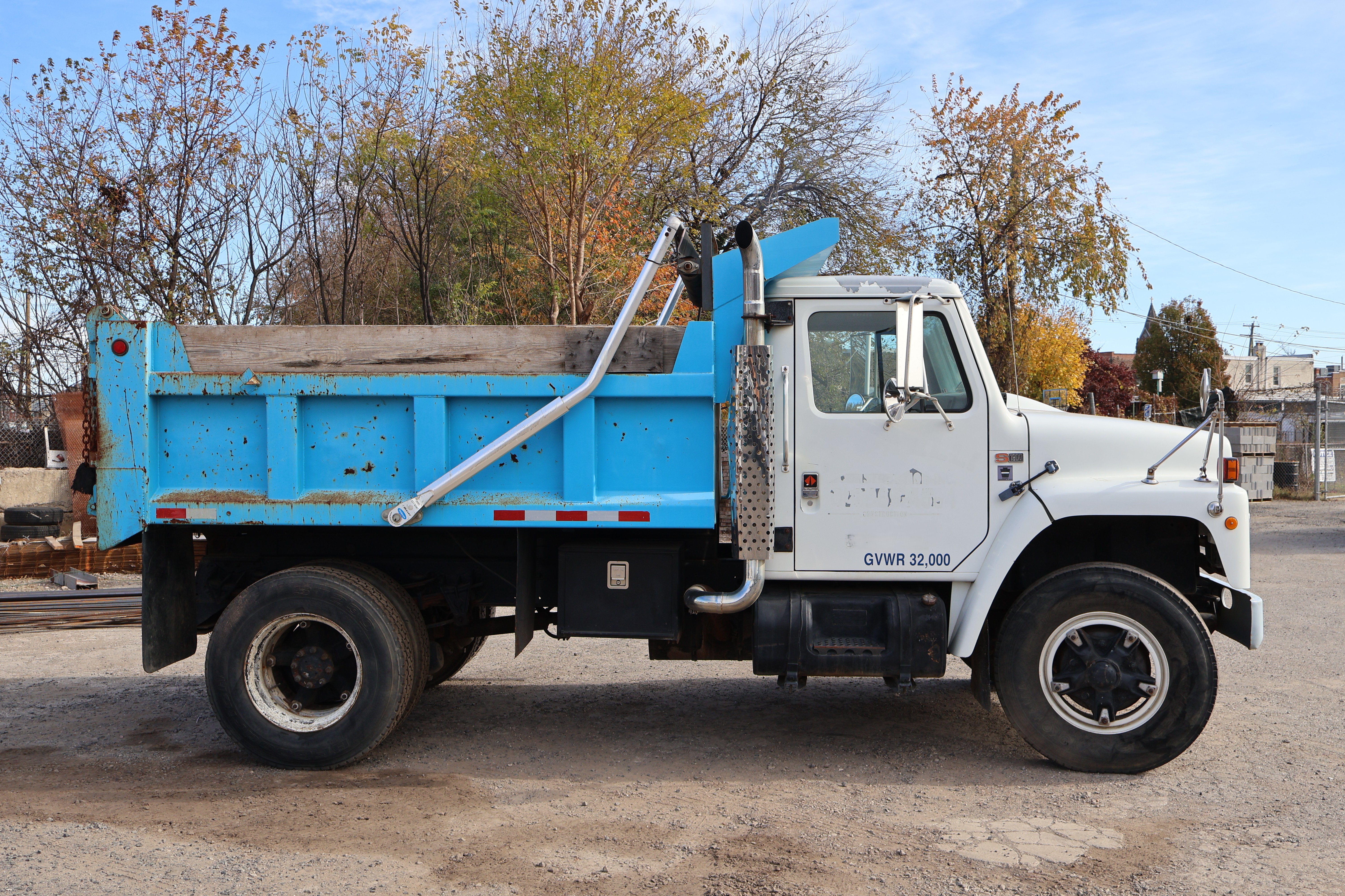 1988 INTERNATIONAL 1954 - Image 2