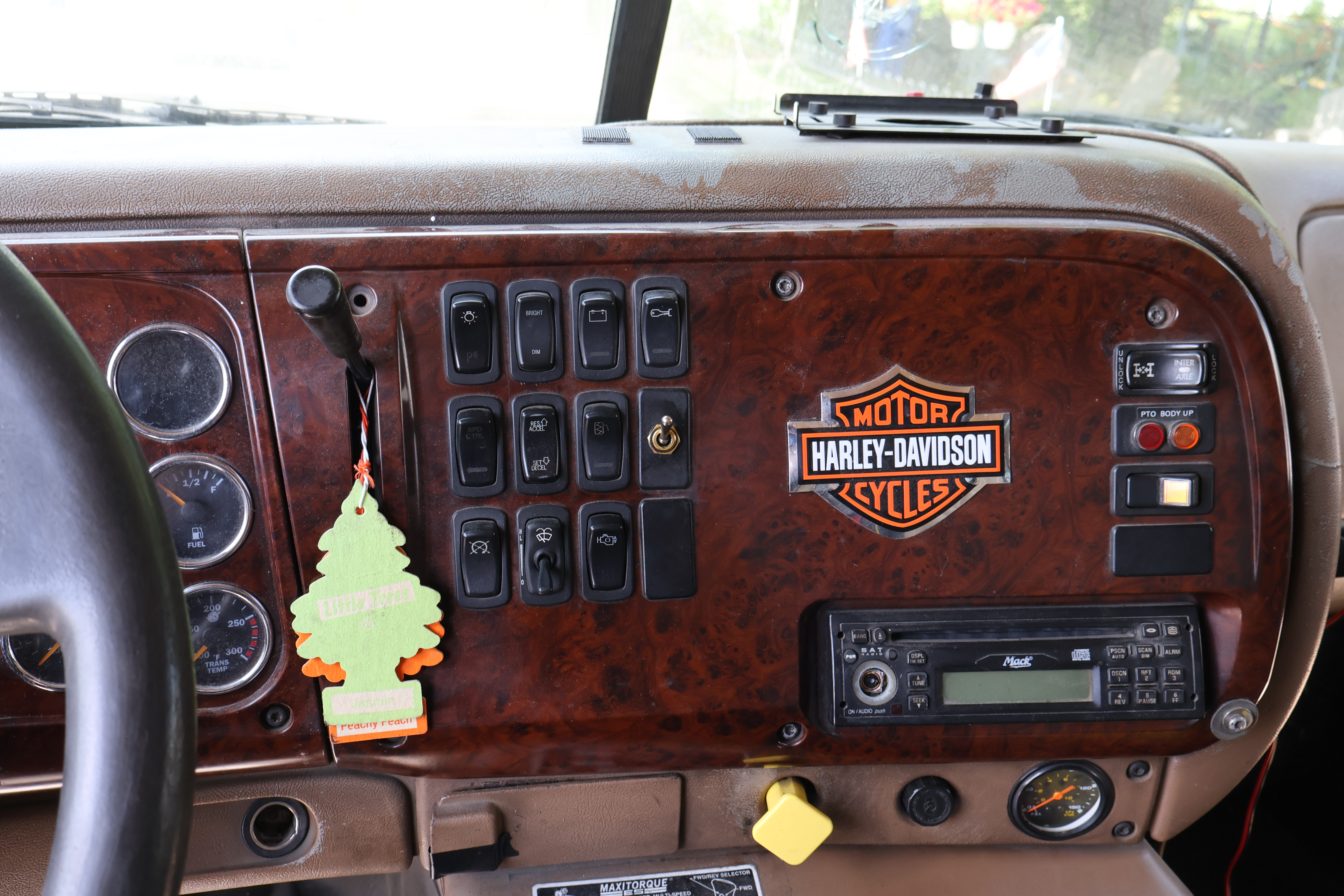 2006 MACK CT713 Granite - view 20 of 38