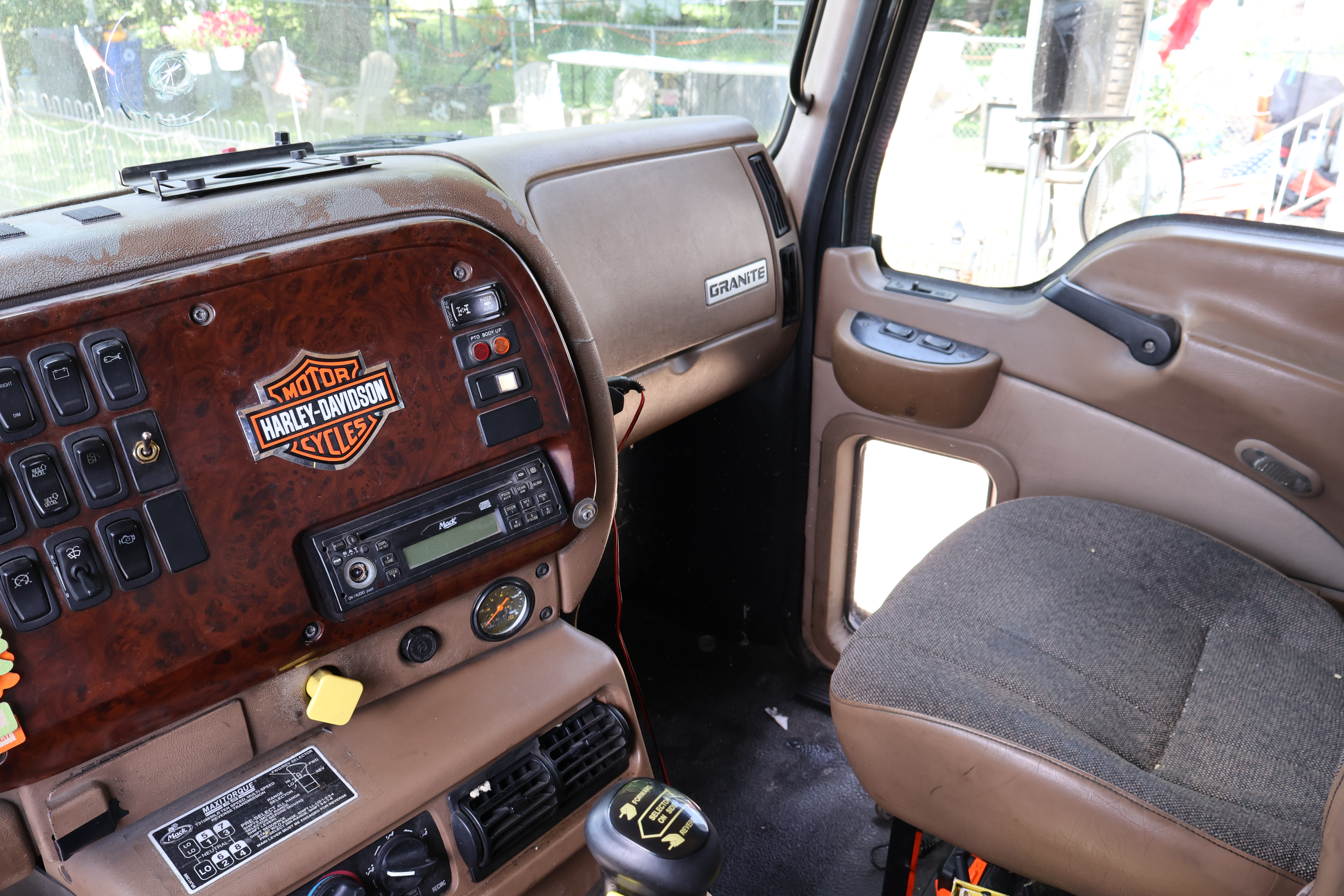 2006 MACK CT713 Granite - Image 23