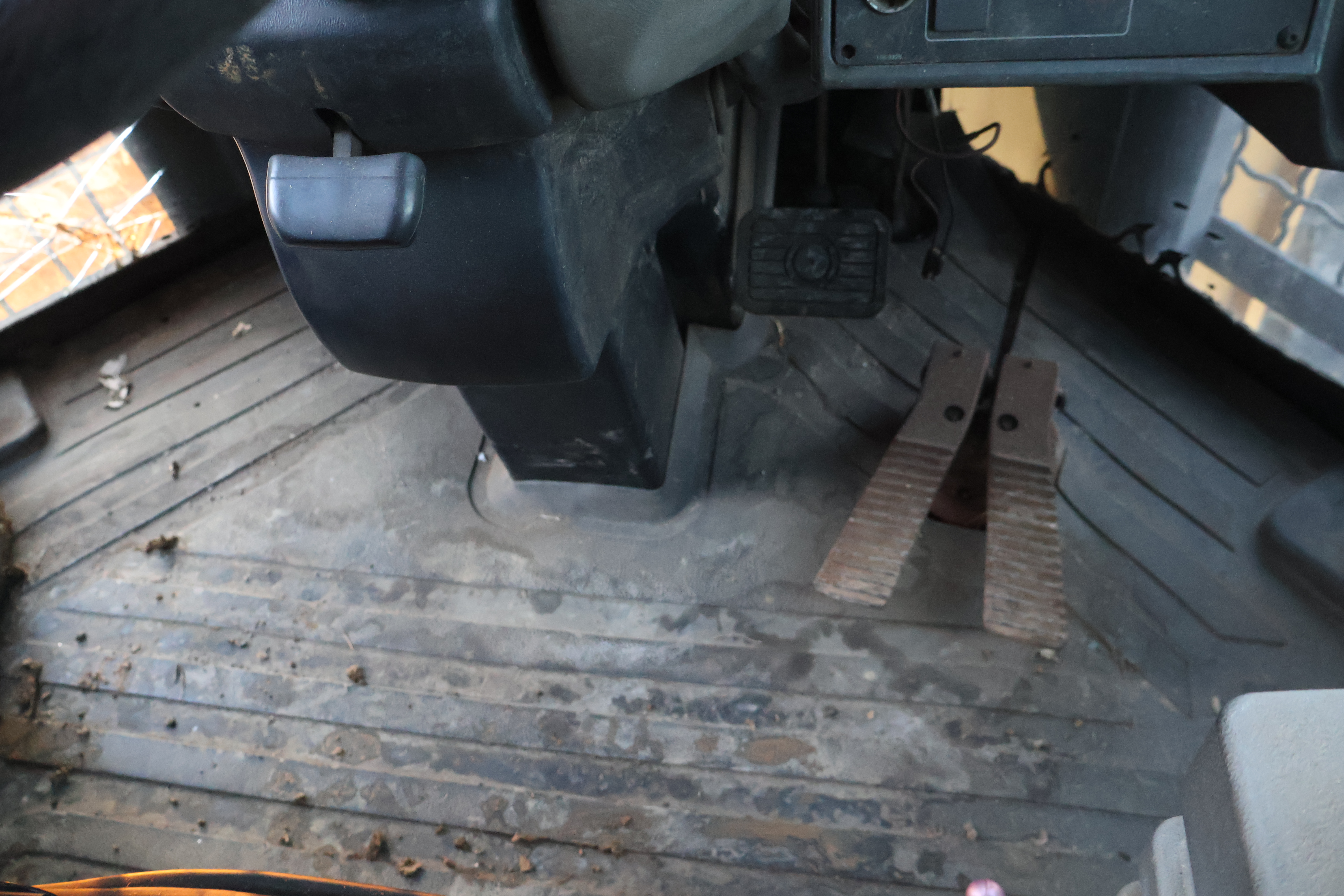 2002 MAGNUM 300 - Image 26