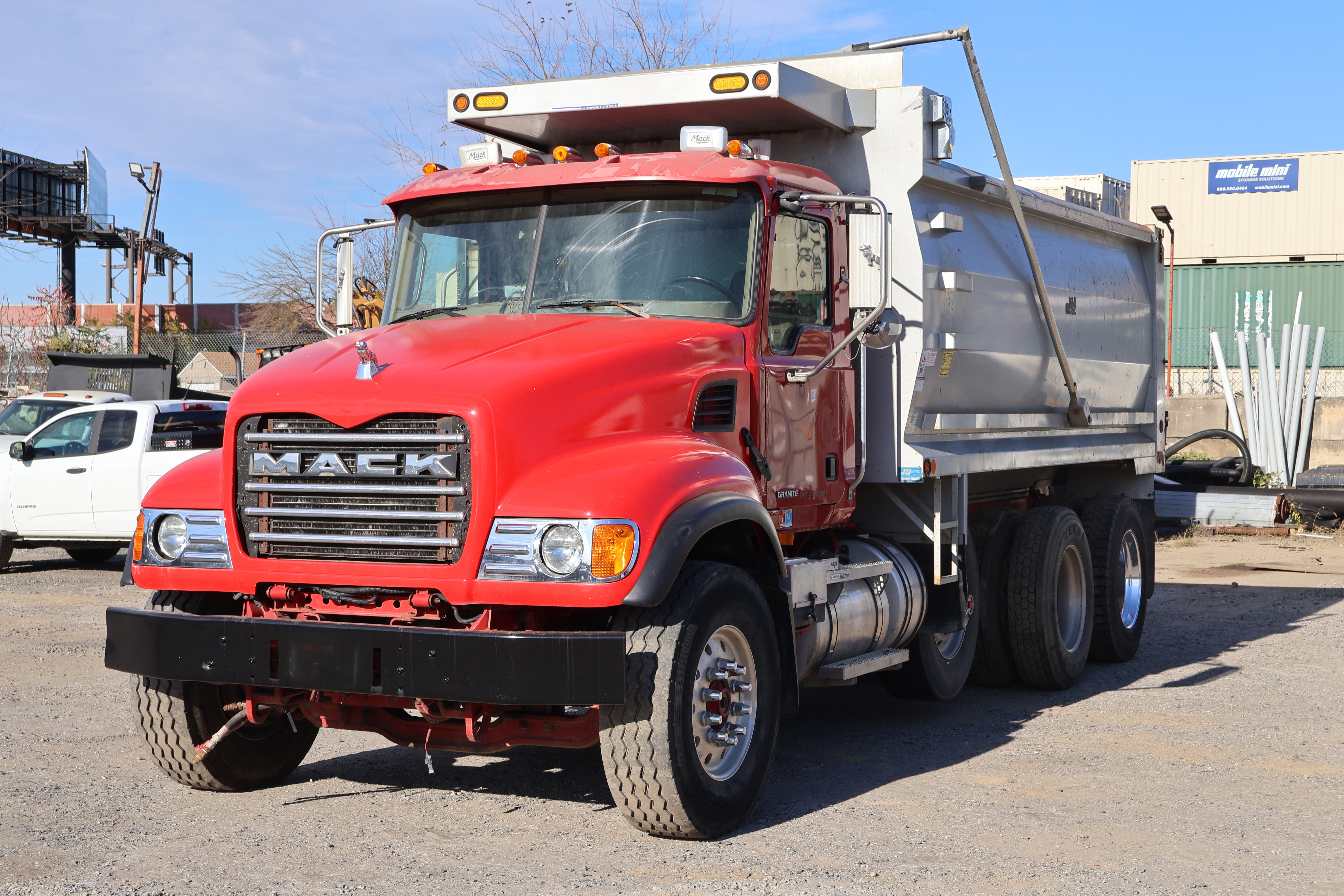 2007 MACK Granite CV713 - Image 4