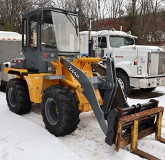 2000 DEERE 244H - Image 10