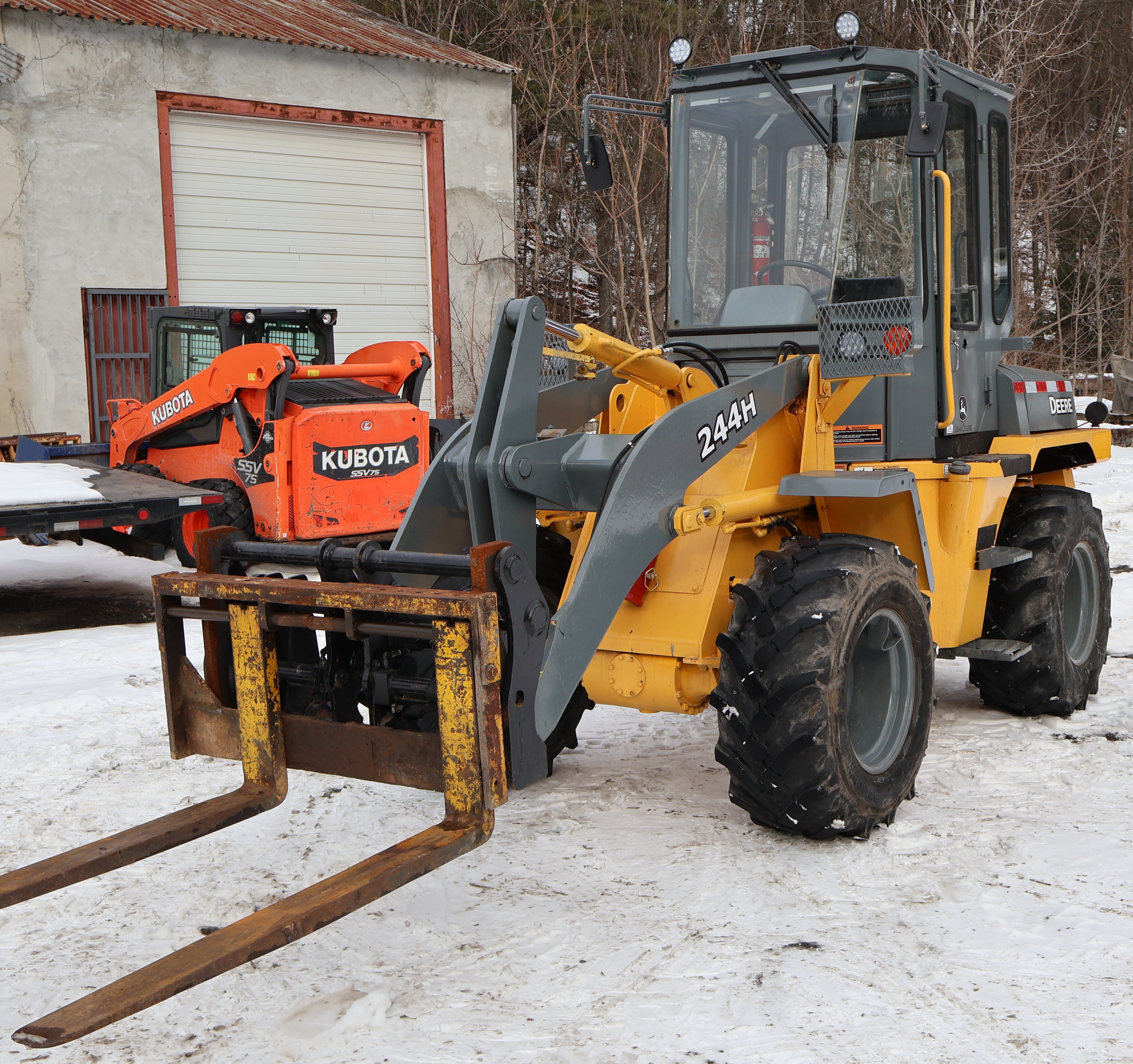 2000 DEERE 244H - Image 12