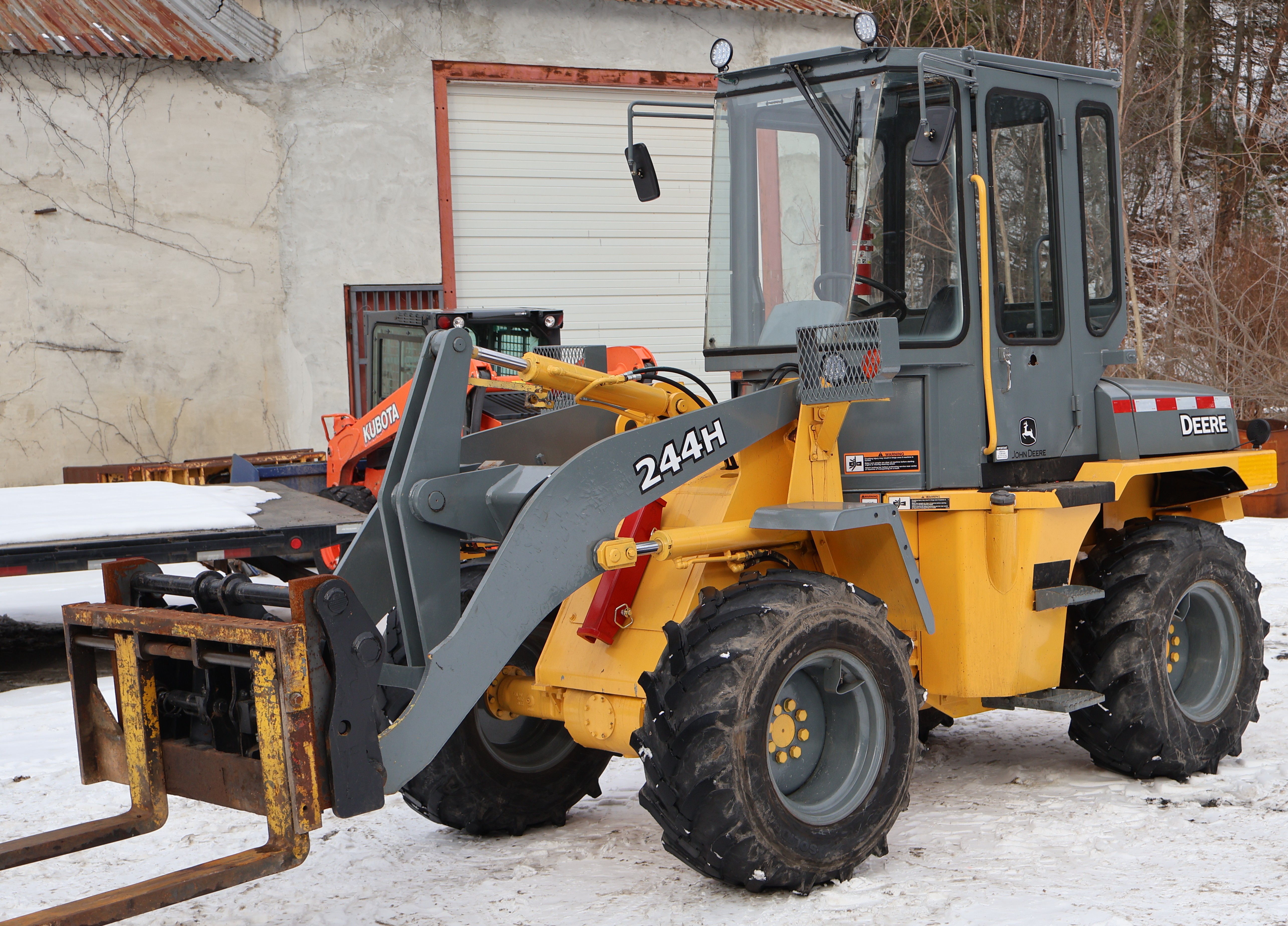 2000 DEERE 244H - Image 13