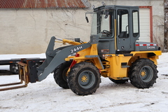 2000 DEERE 244H - Image 1