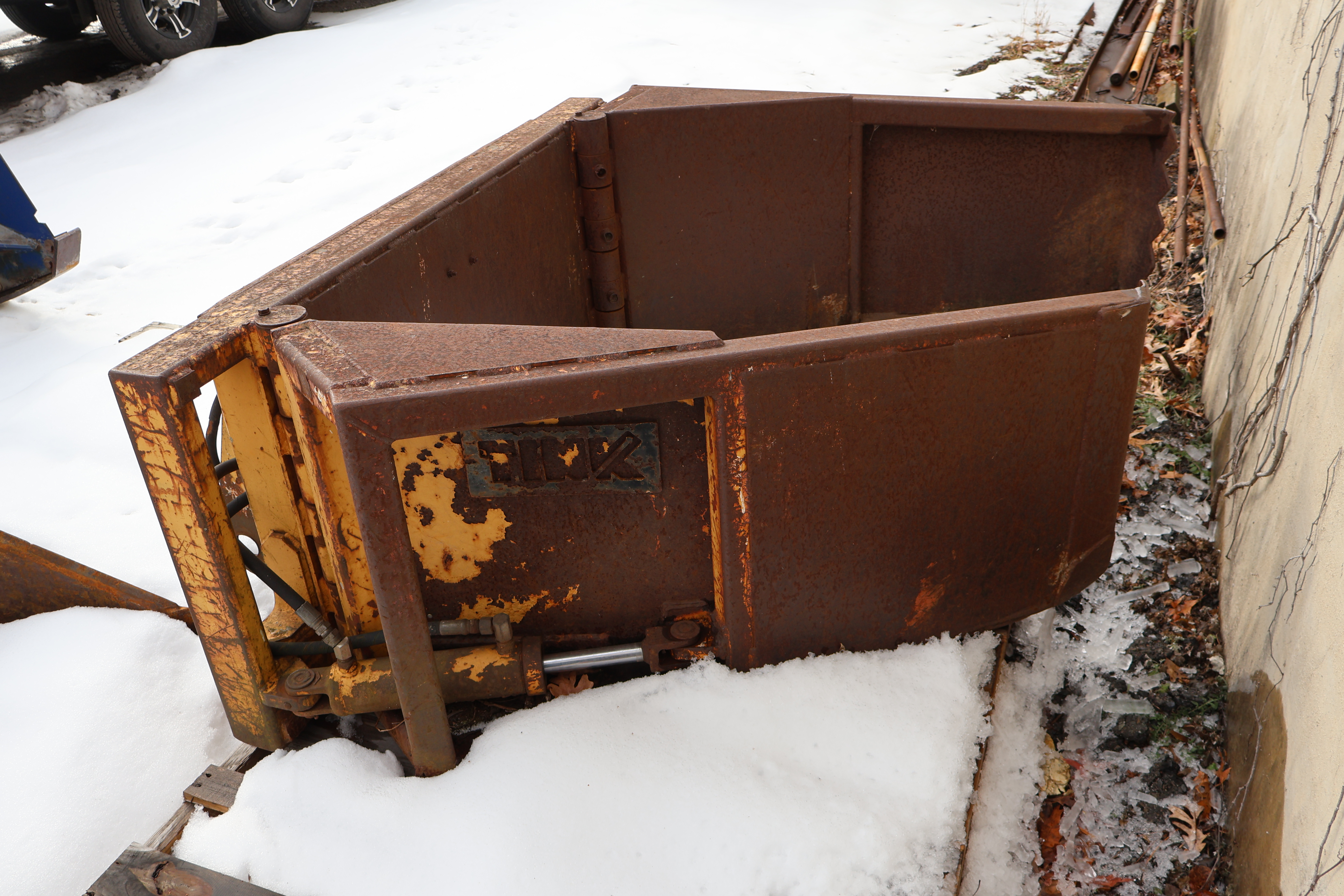 2000 DEERE 244H - Image 38