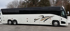 2014 MCI J4500 - Image 12