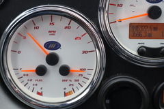 2014 MCI J4500 - Image 30