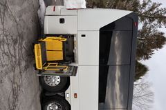 2014 MCI J4500 - Image 35