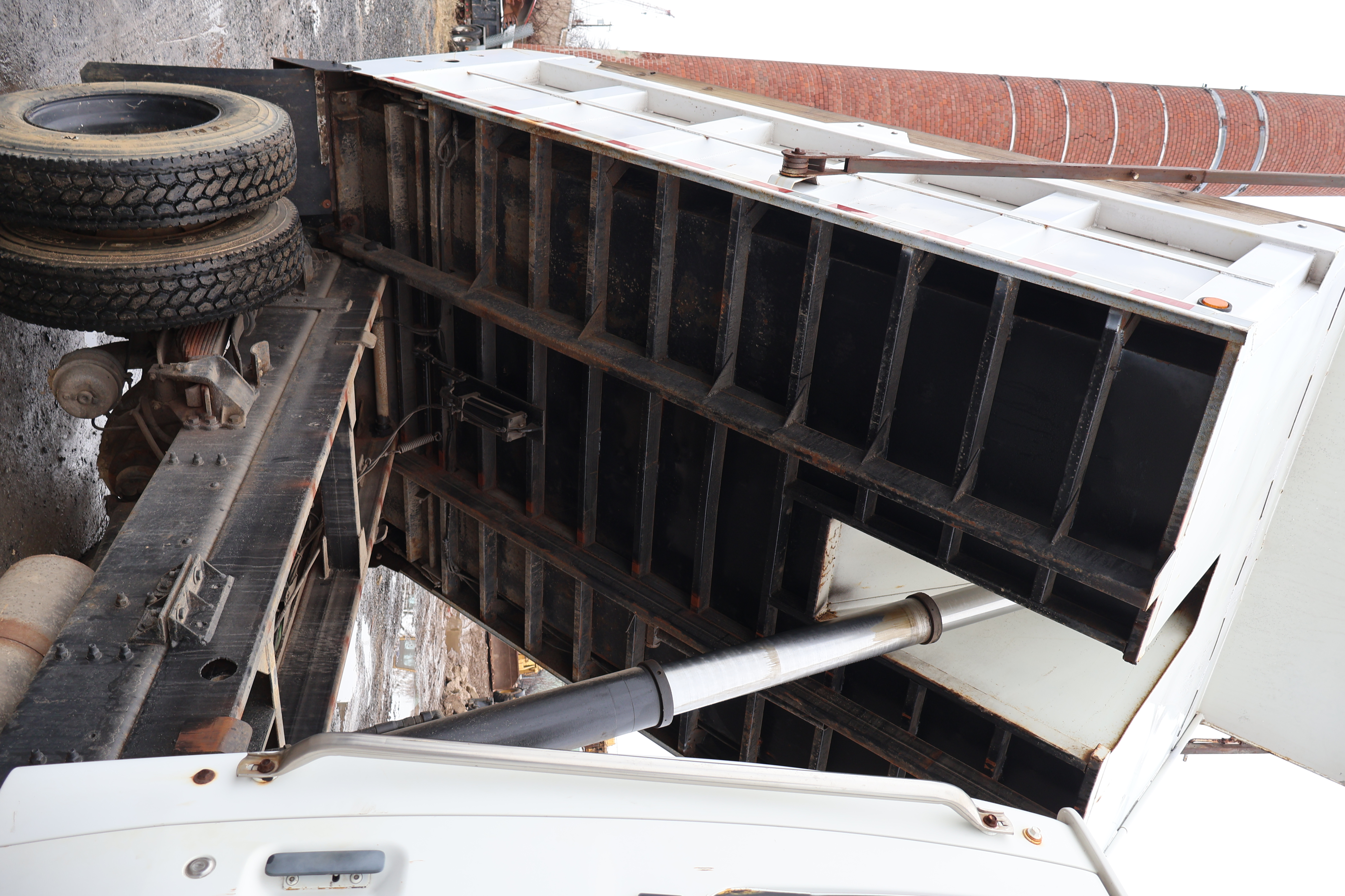 1998 FORD L8501 - Image 37