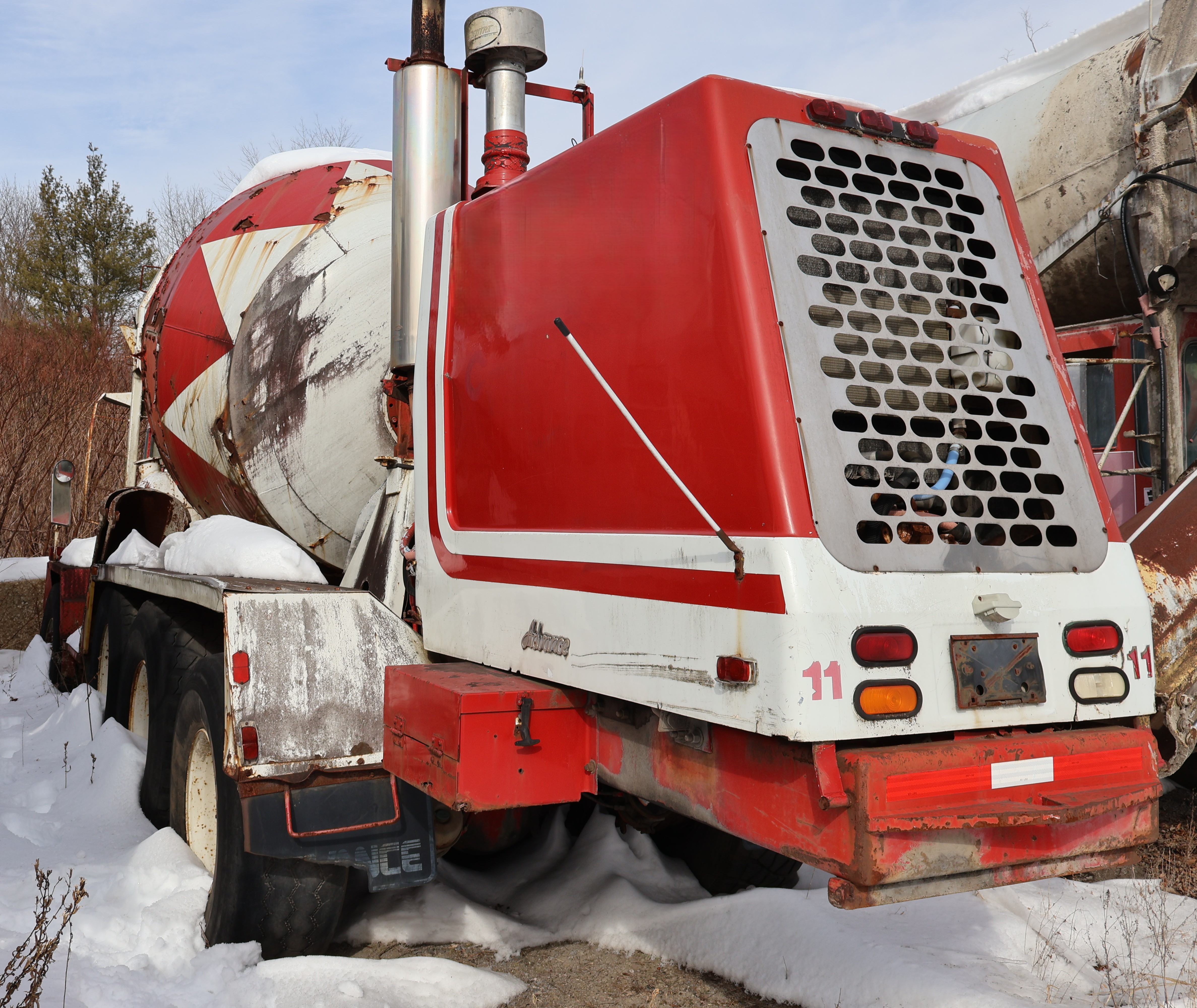 1987 ADVANCE Cement Truck