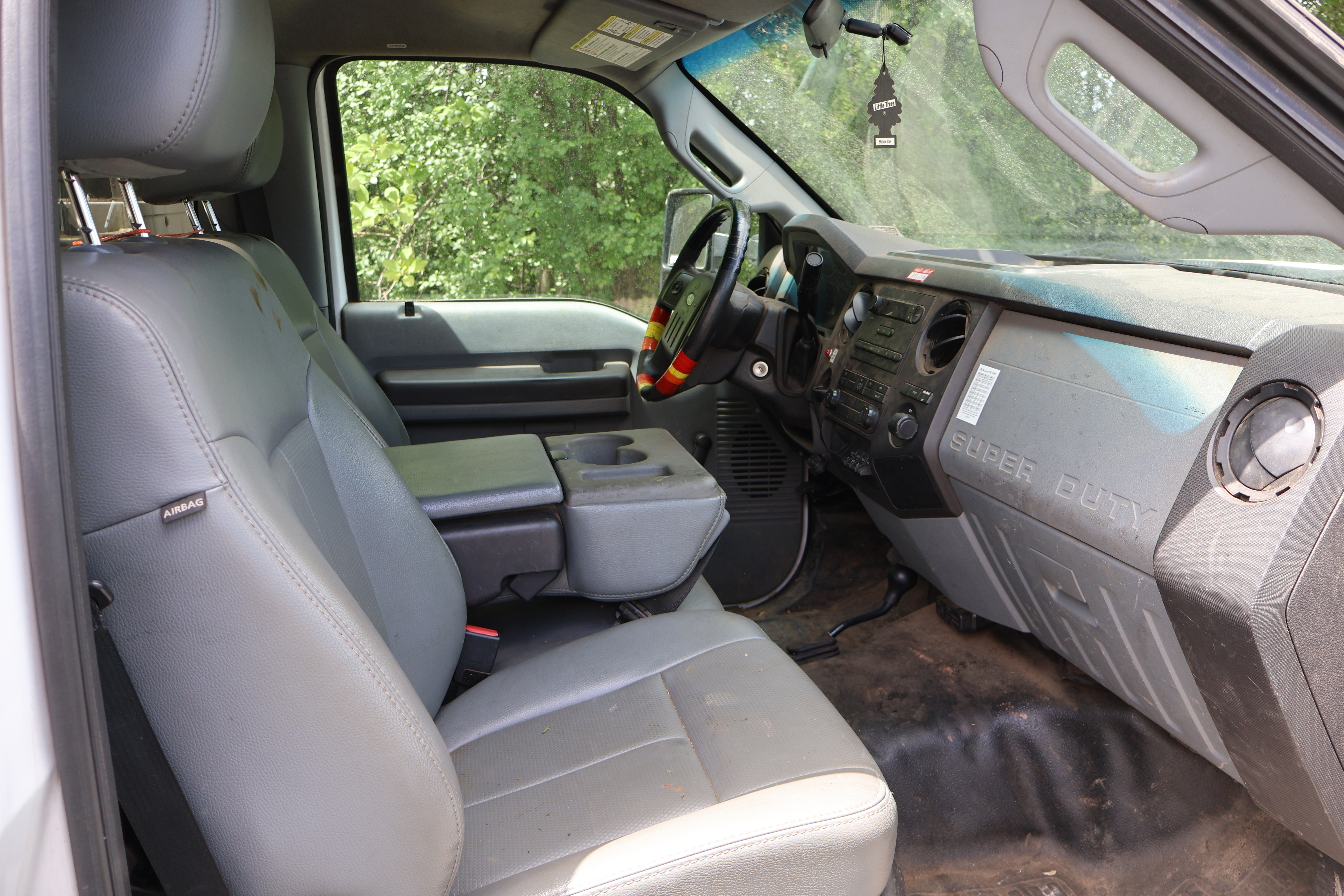 2012 FORD F-550 - view 15 of 30