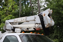 2012 FORD F-550 - Image 23