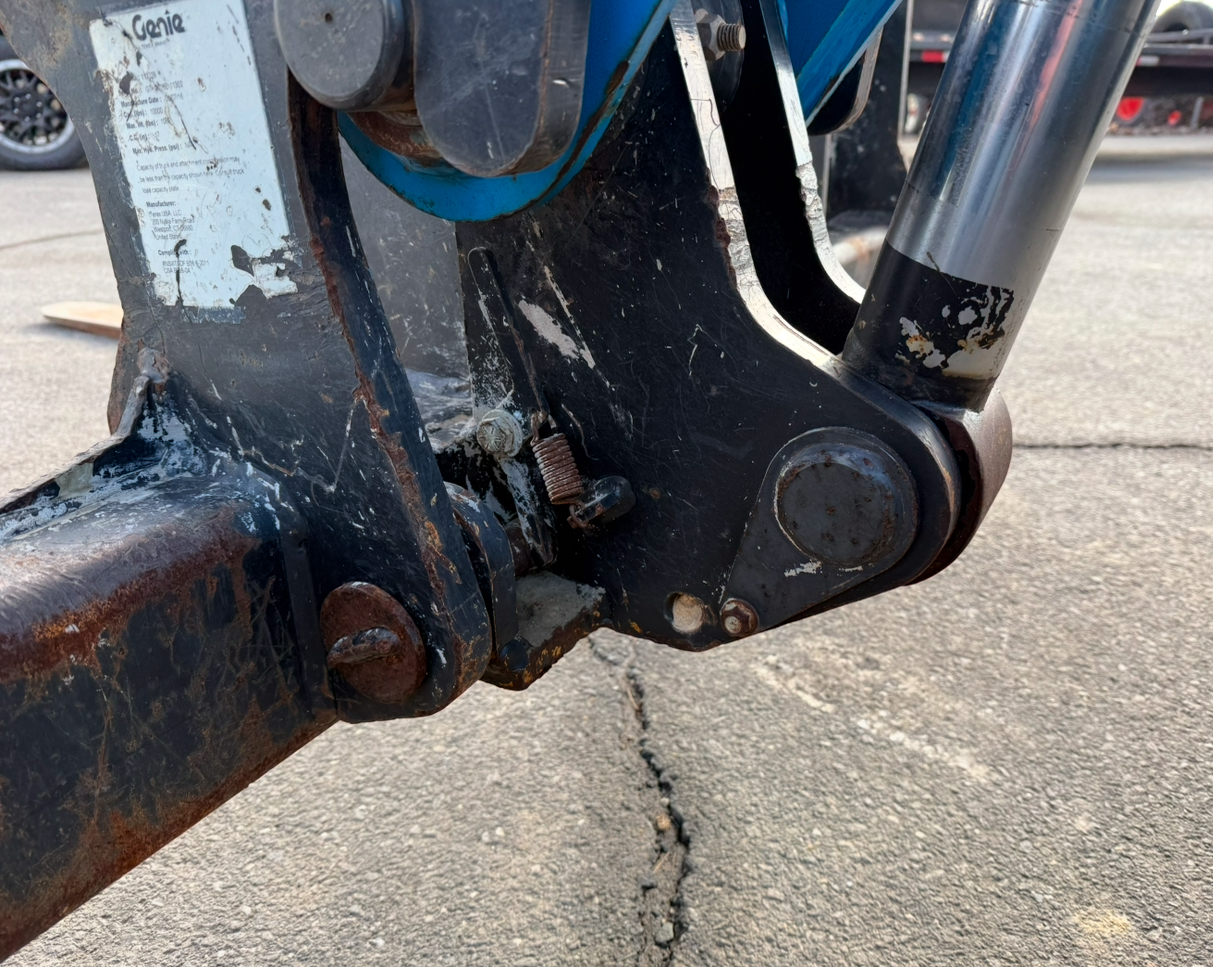 2016 GENIE GTH 1056 - Image 25