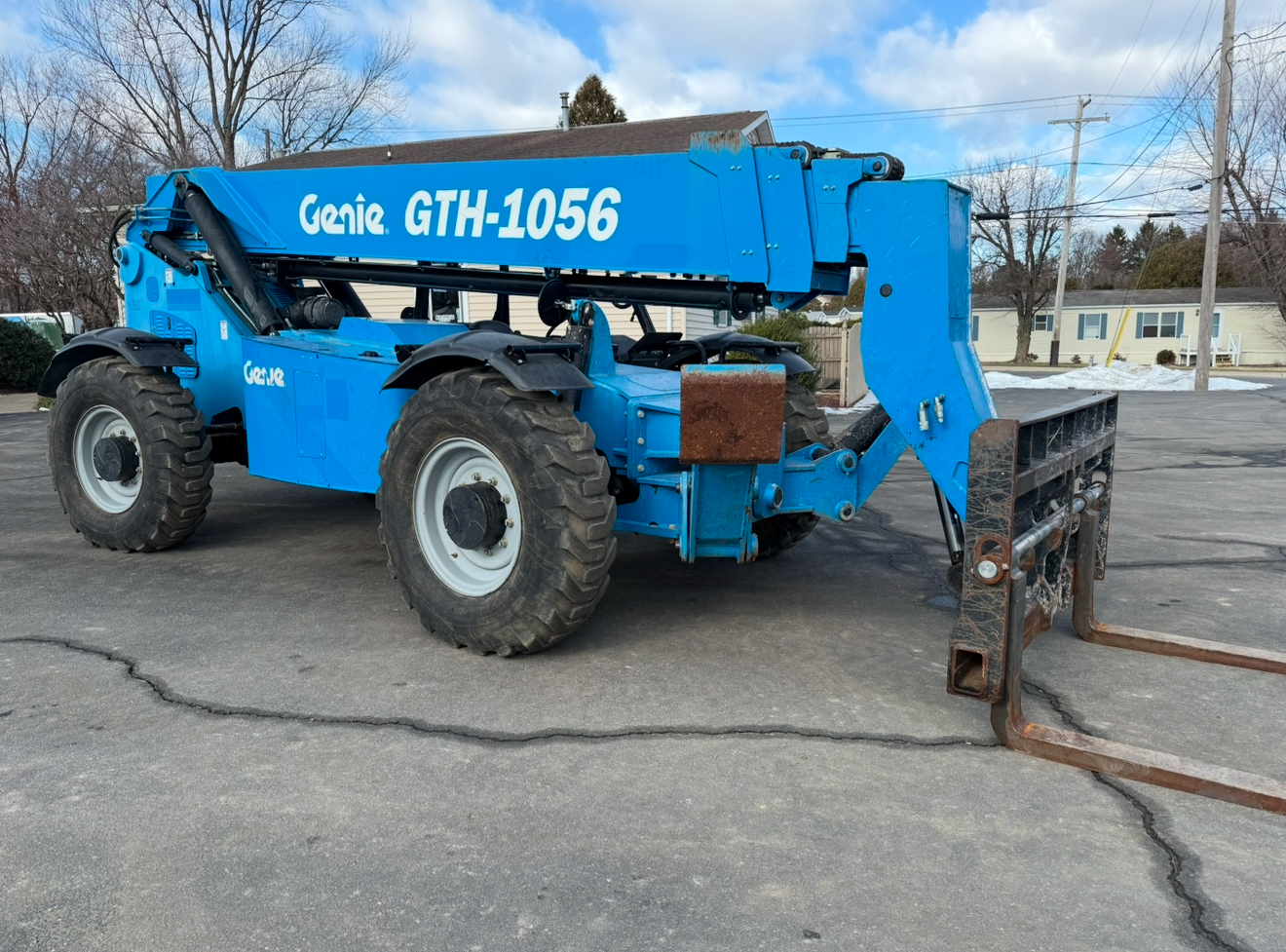 2016 GENIE GTH 1056 - view 2 of 28