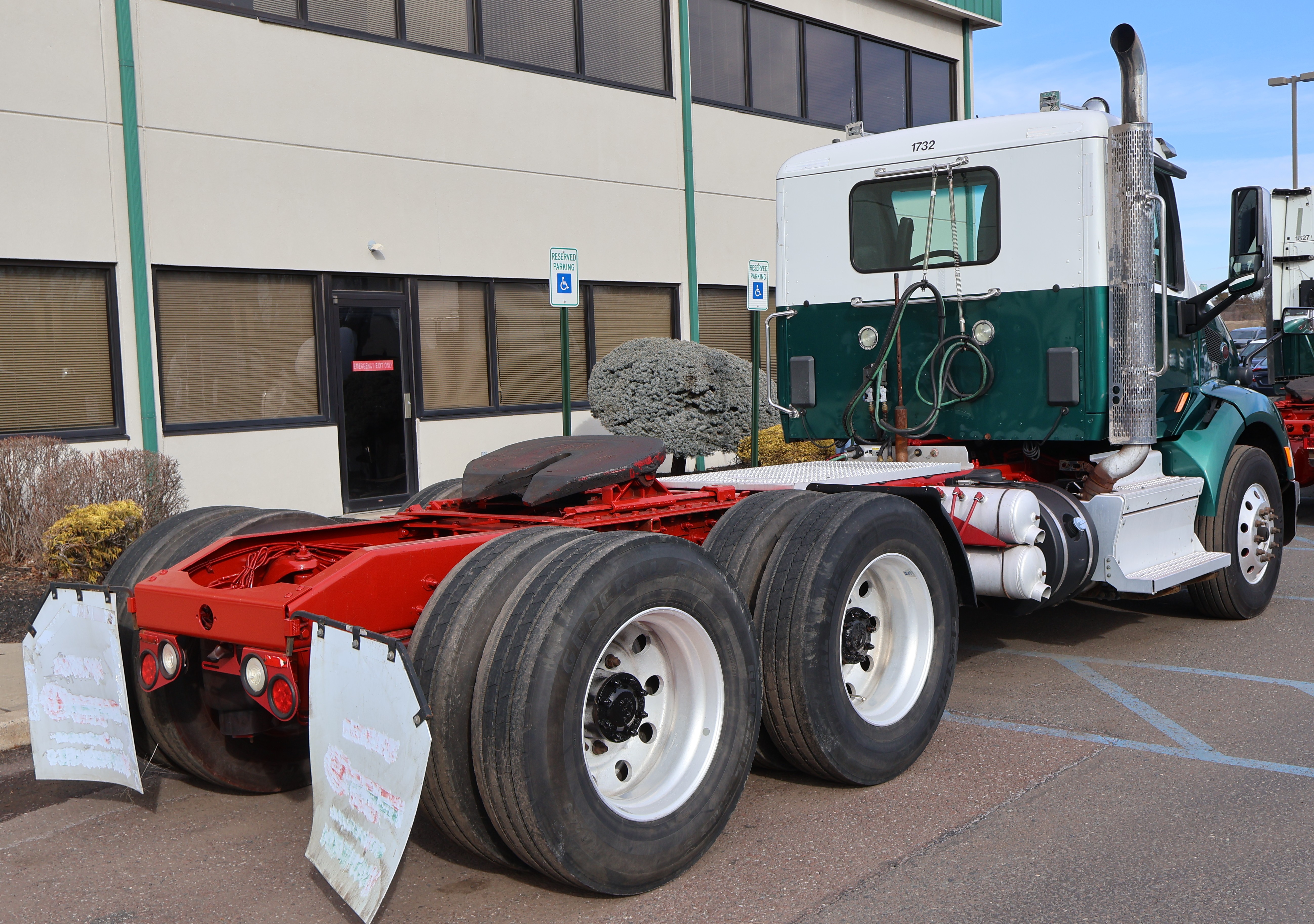 2018 PETERBILT 579 - Image 10