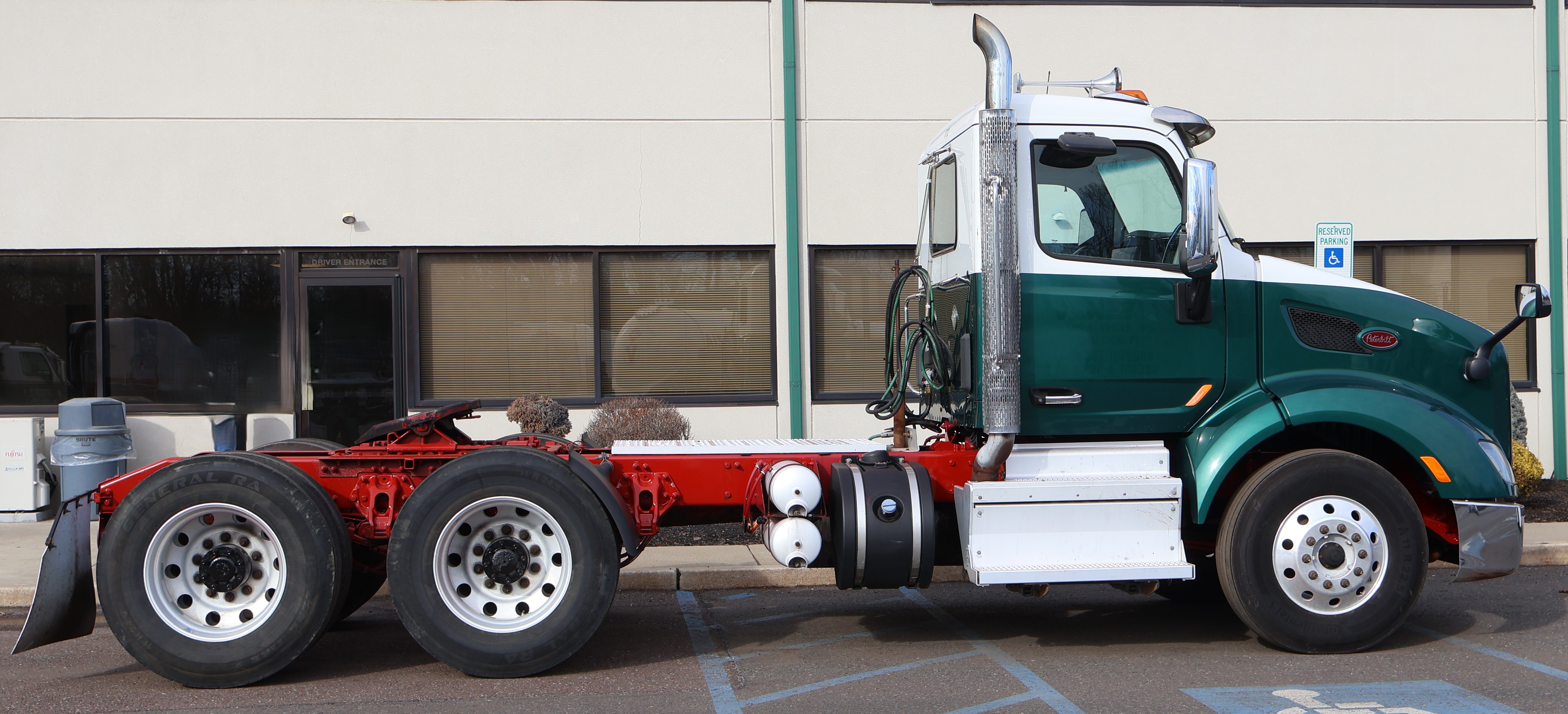 2018 PETERBILT 579 - Image 12